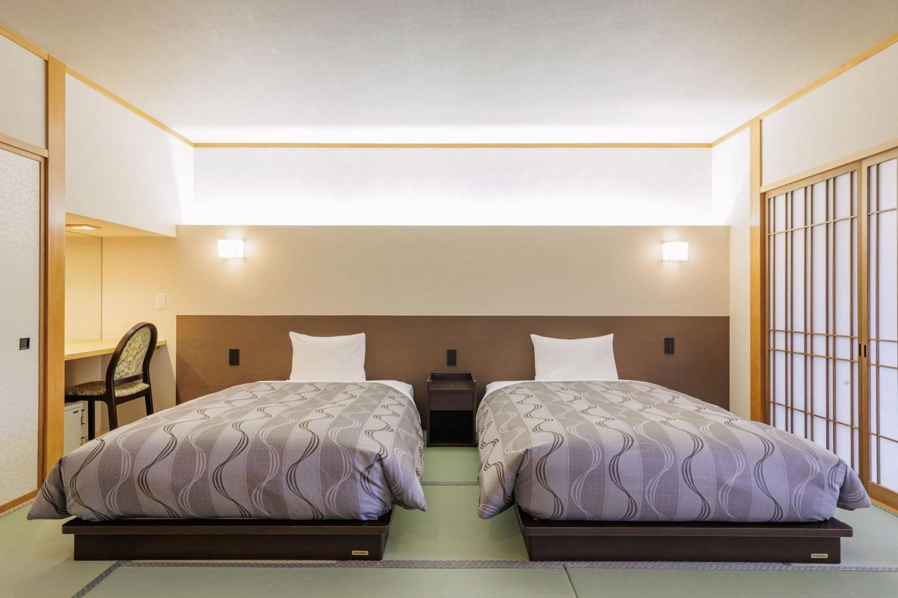 Bed in Spa Resort Hawaiians Hotel Hawaiians