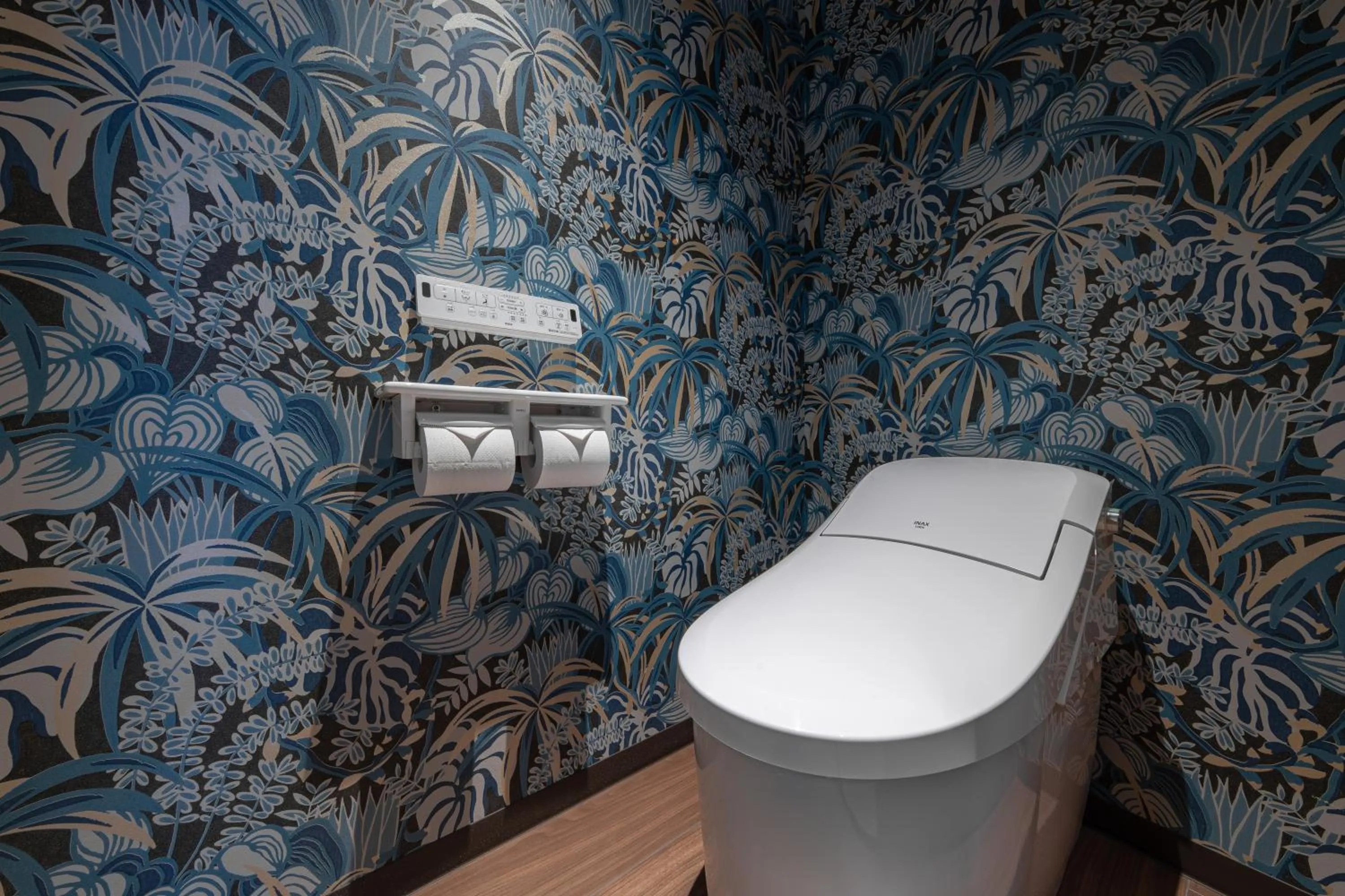 Toilet in Spa Resort Hawaiians Hotel Hawaiians