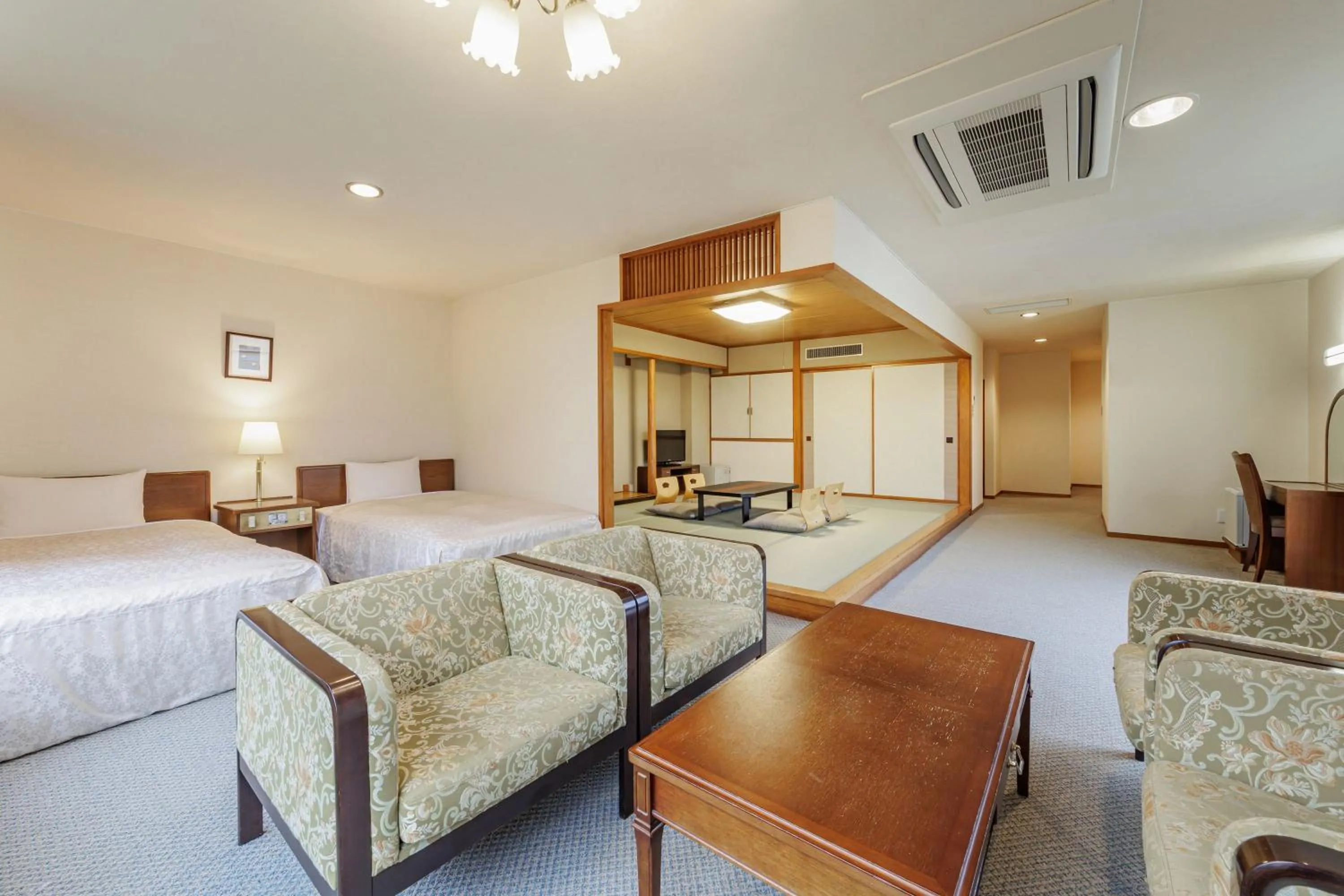 Photo of the whole room in Spa Resort Hawaiians Hotel Hawaiians