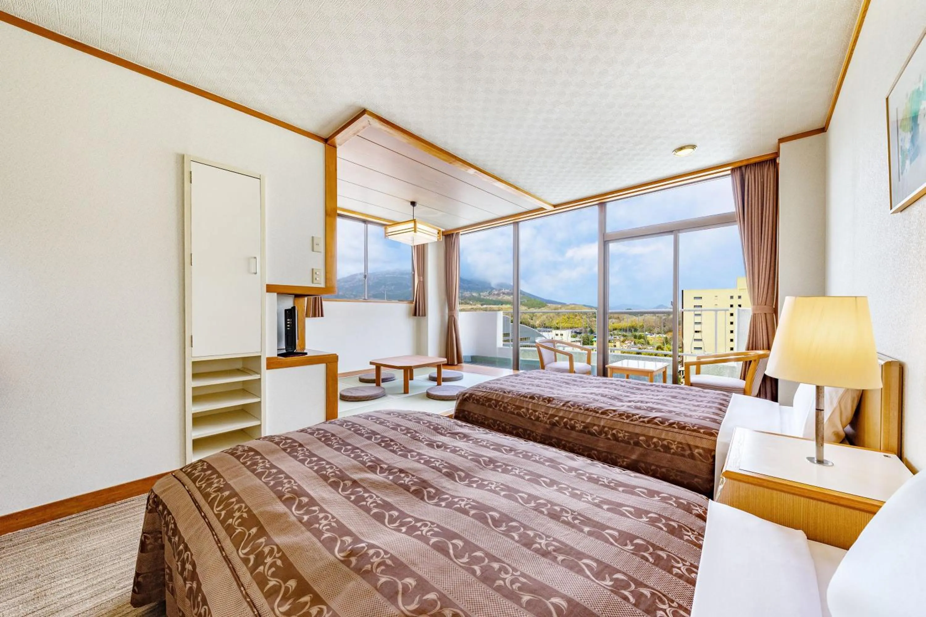 Bed in Spa Resort Hawaiians Hotel Hawaiians