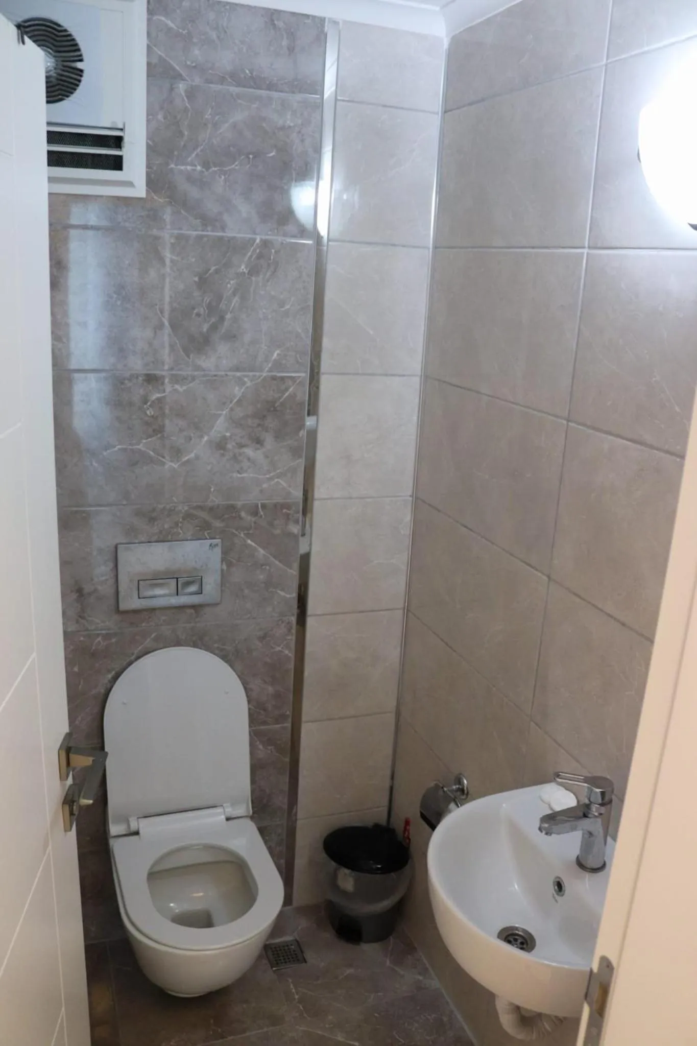 Toilet in BAHAR RESIDENCE