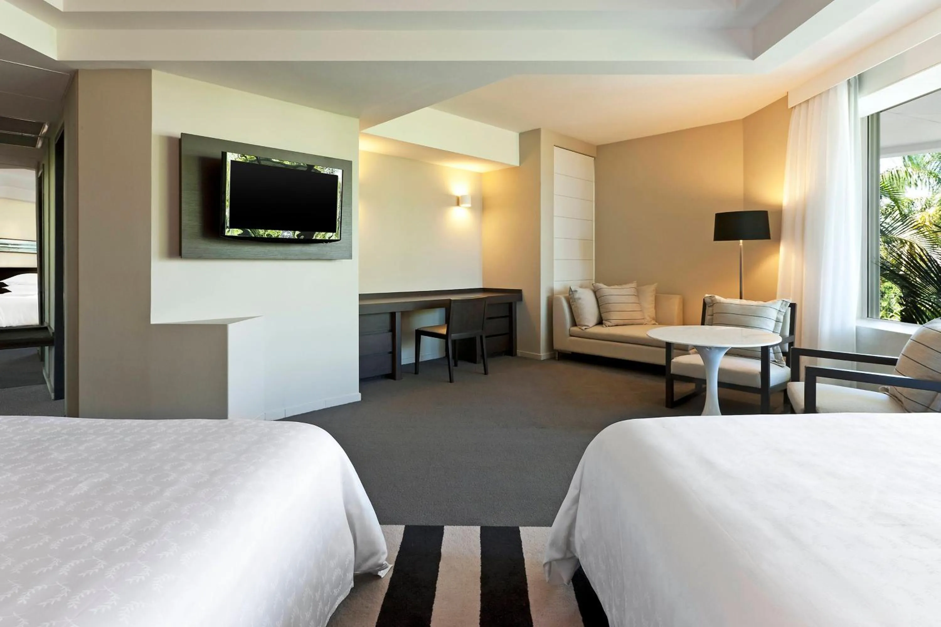 Photo of the whole room, Bed in Sheraton Grand Mirage Resort Gold Coast