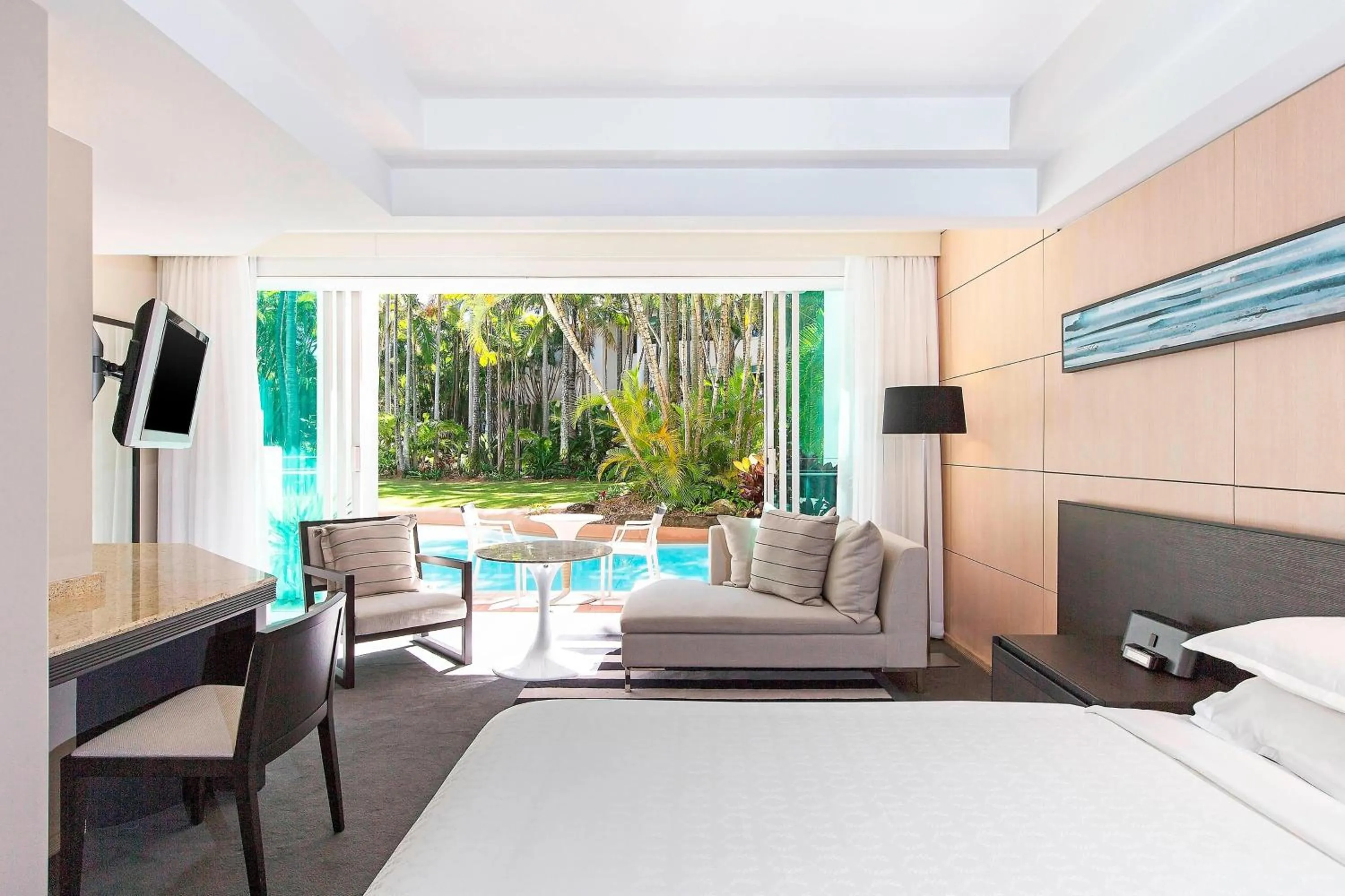 Photo of the whole room, Bed in Sheraton Grand Mirage Resort Gold Coast