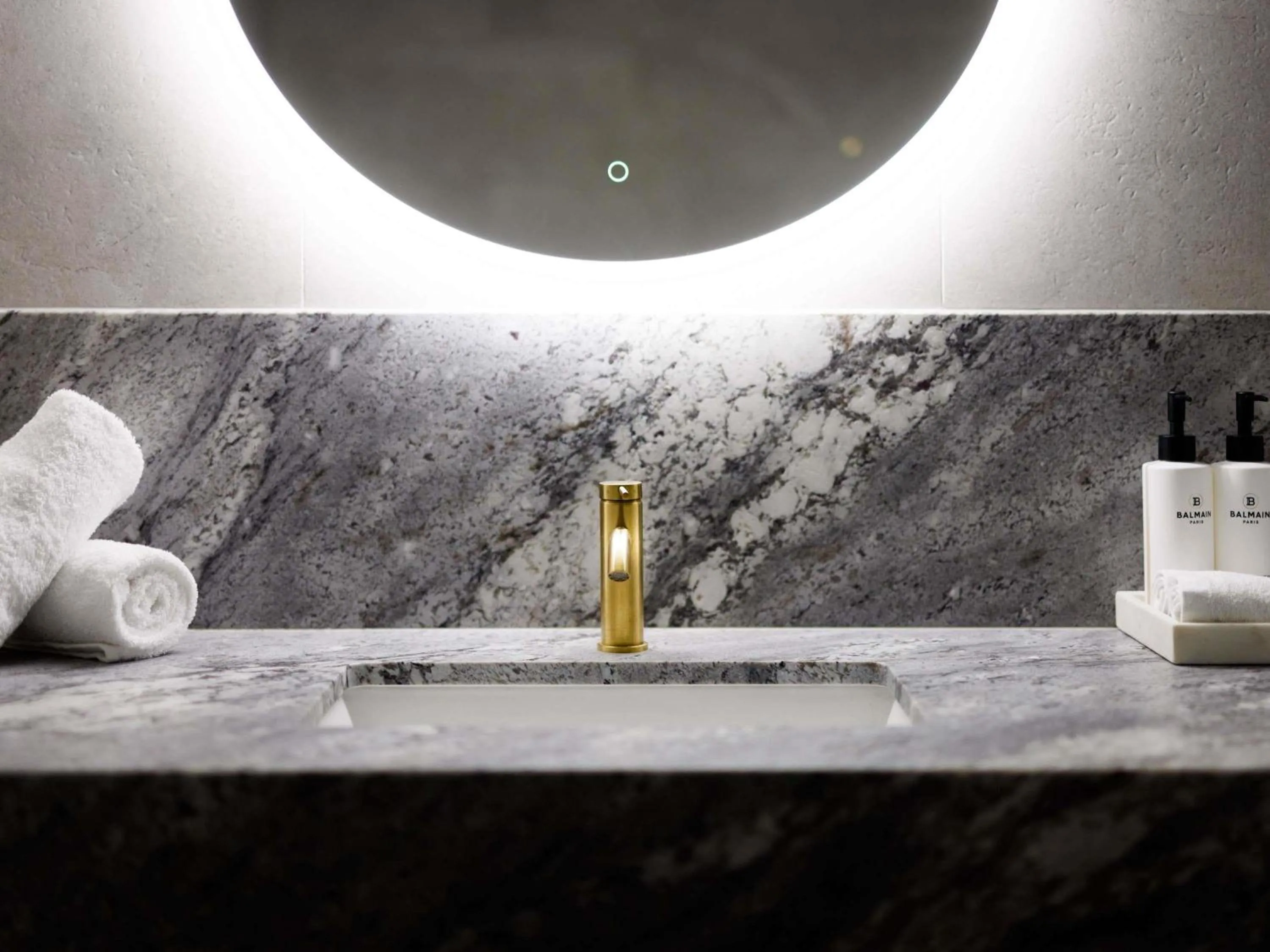 Bedroom in Sofitel Noosa Pacific Resort