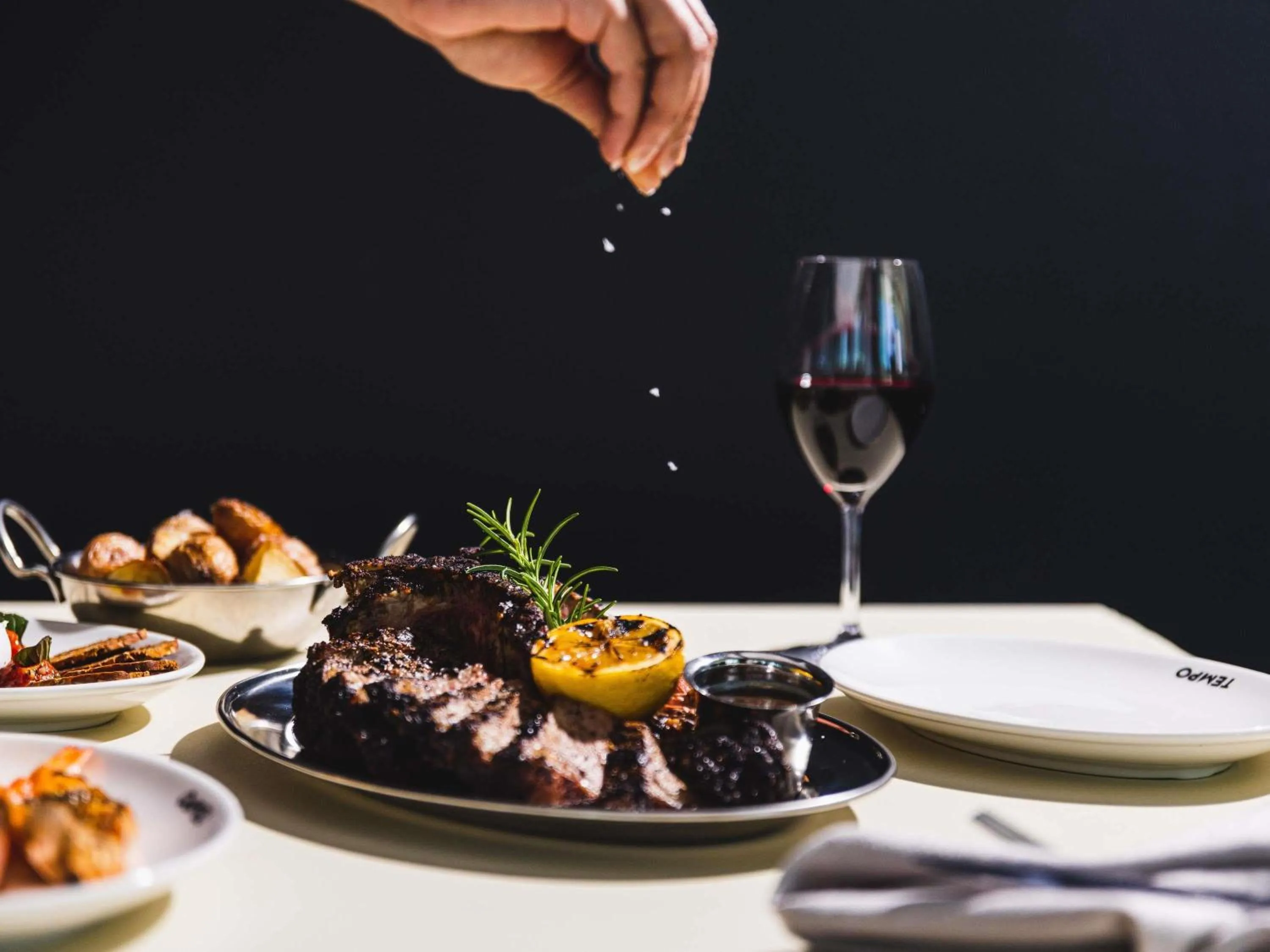 Restaurant/places to eat in Novotel Geelong