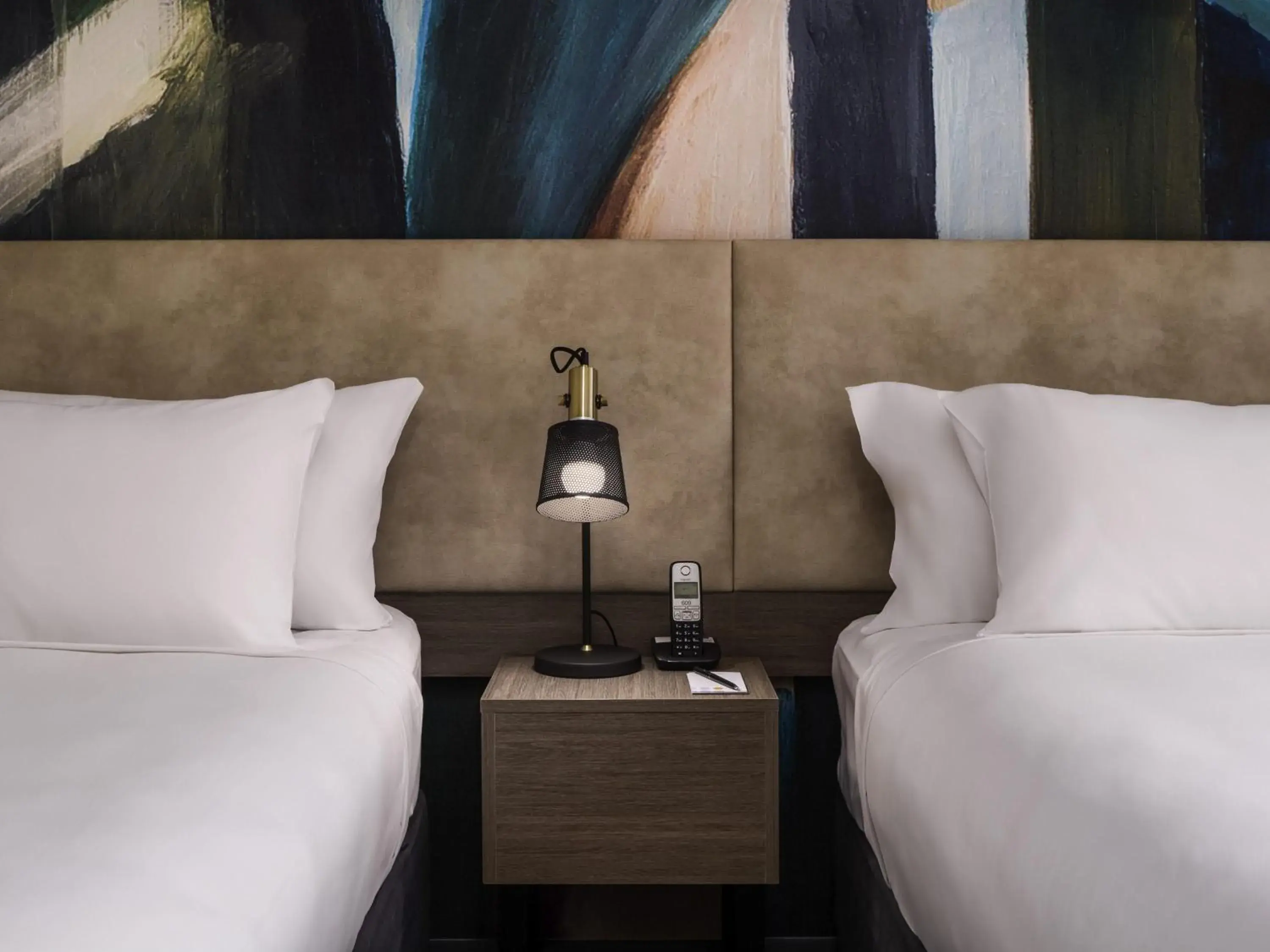 Standard Twin Room with Balcony in Novotel Geelong Standard Twin Room with Balcony in Novotel Geelong