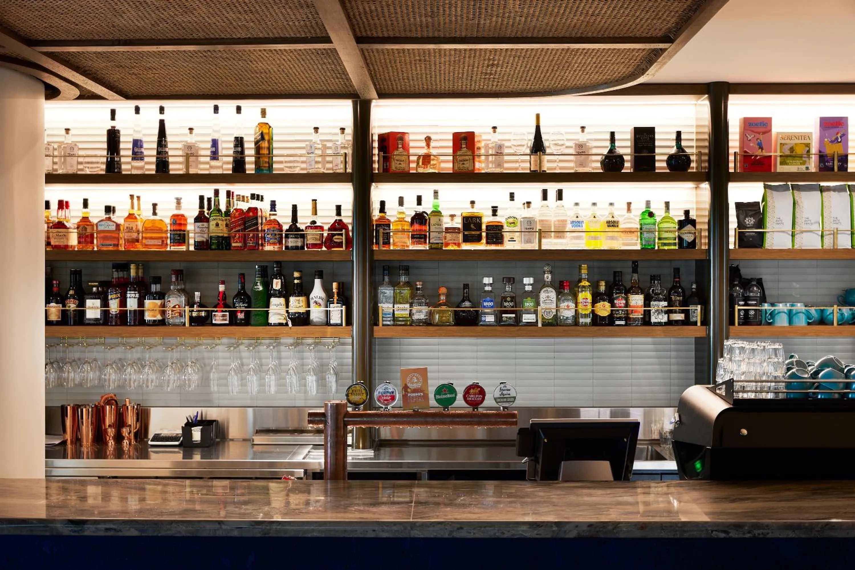 Restaurant/places to eat in Novotel Geelong