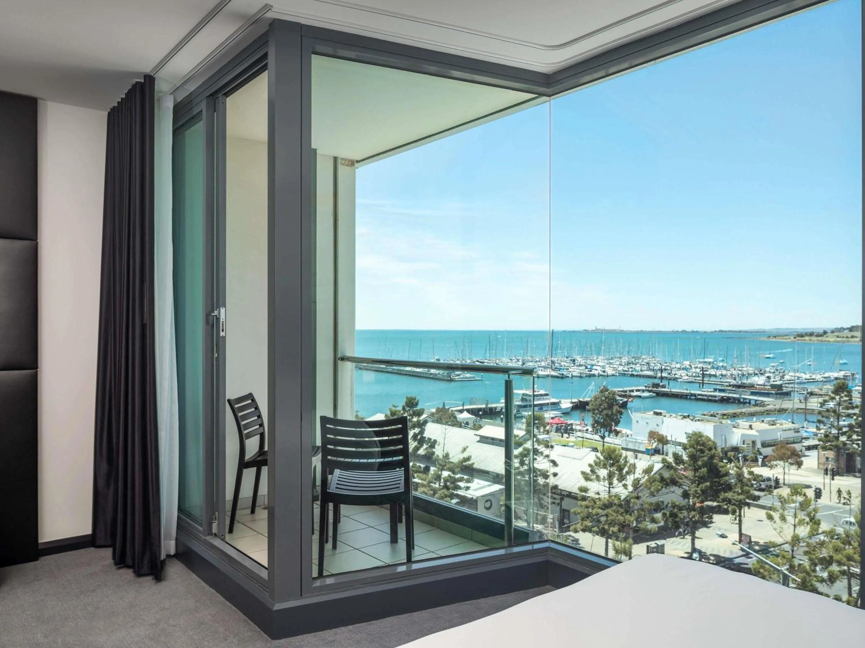 Bedroom in Novotel Geelong