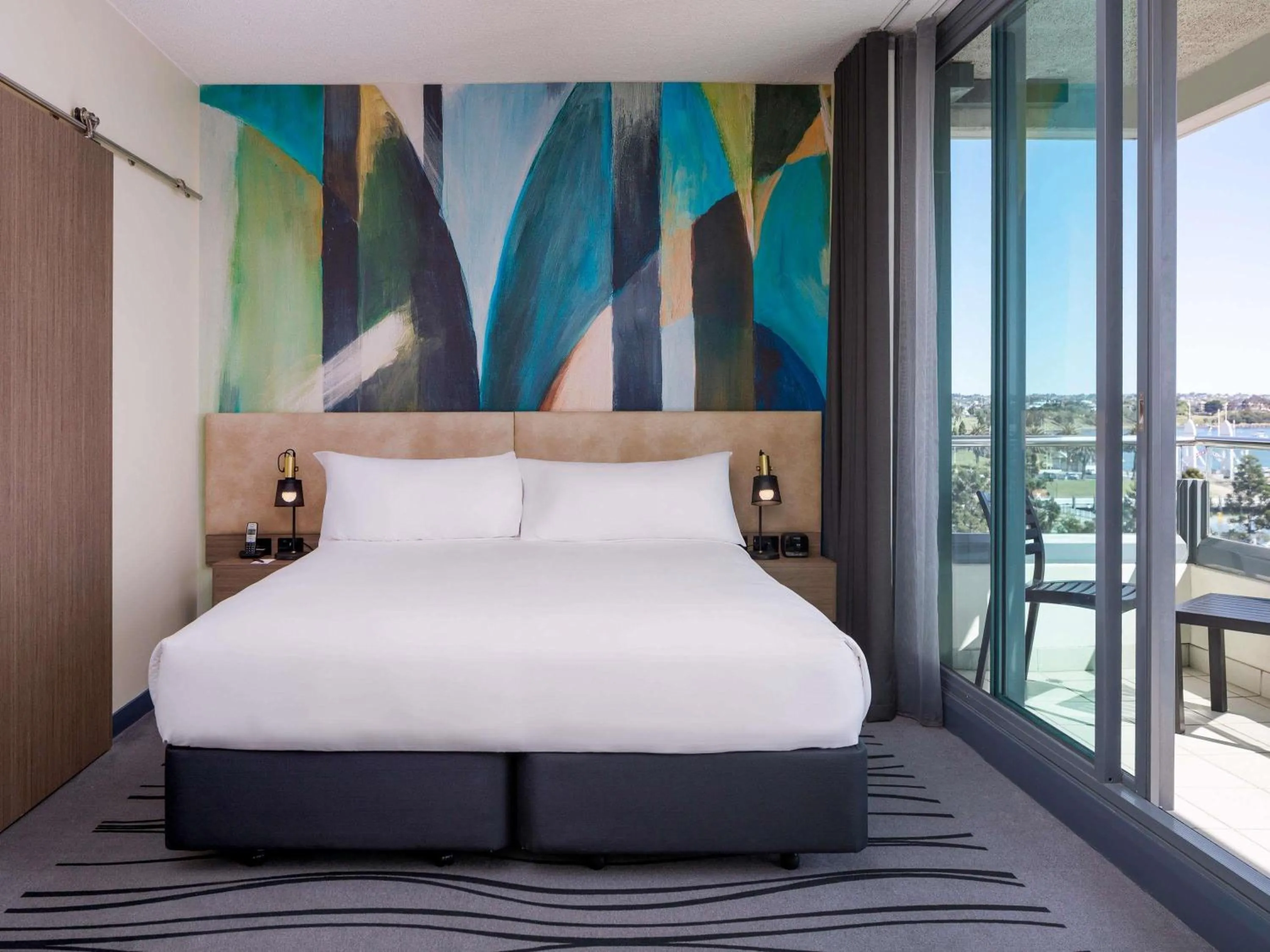 Bedroom, Bed in Novotel Geelong