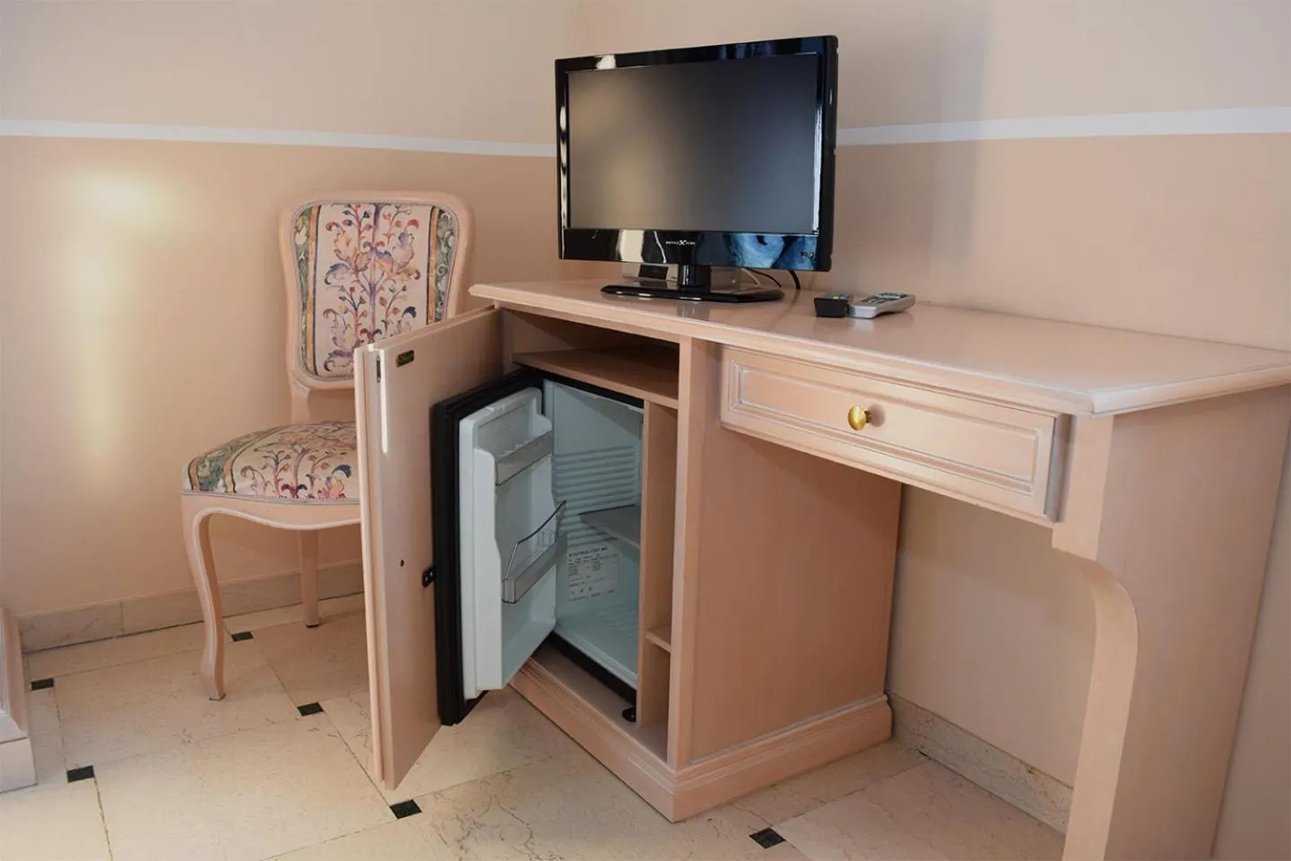 TV and multimedia in Gästehaus Barese