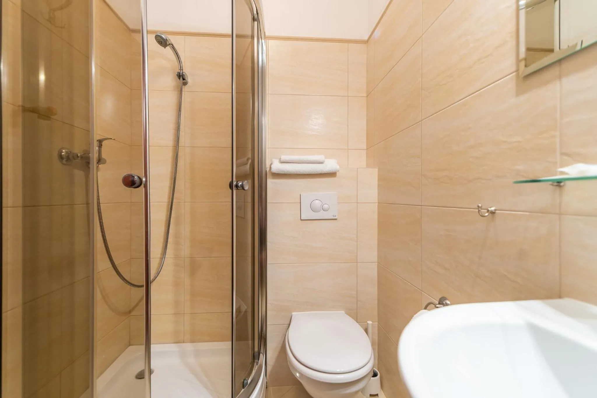 Shower in Pensjonat Zenit