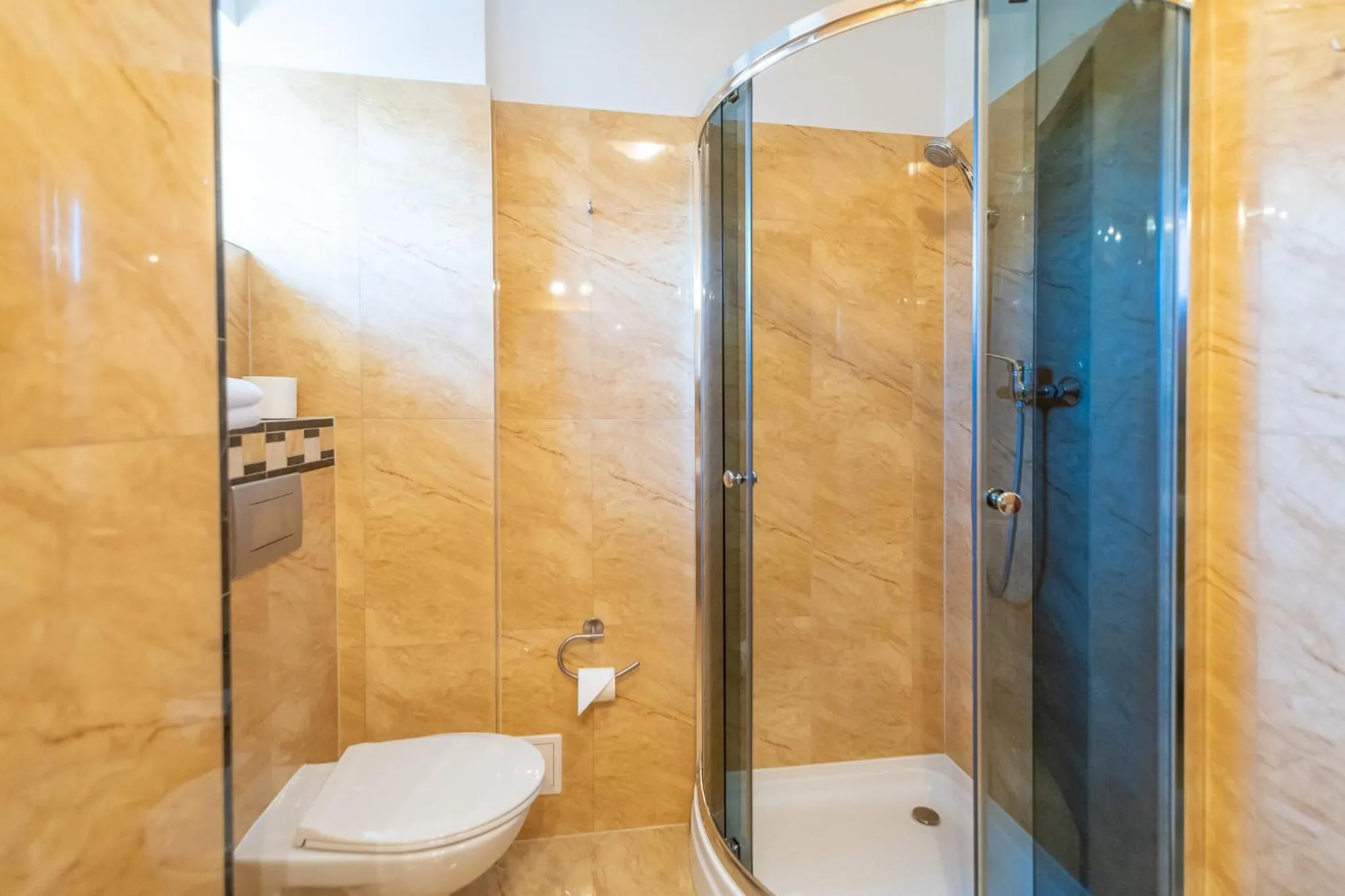 Shower in Pensjonat Zenit