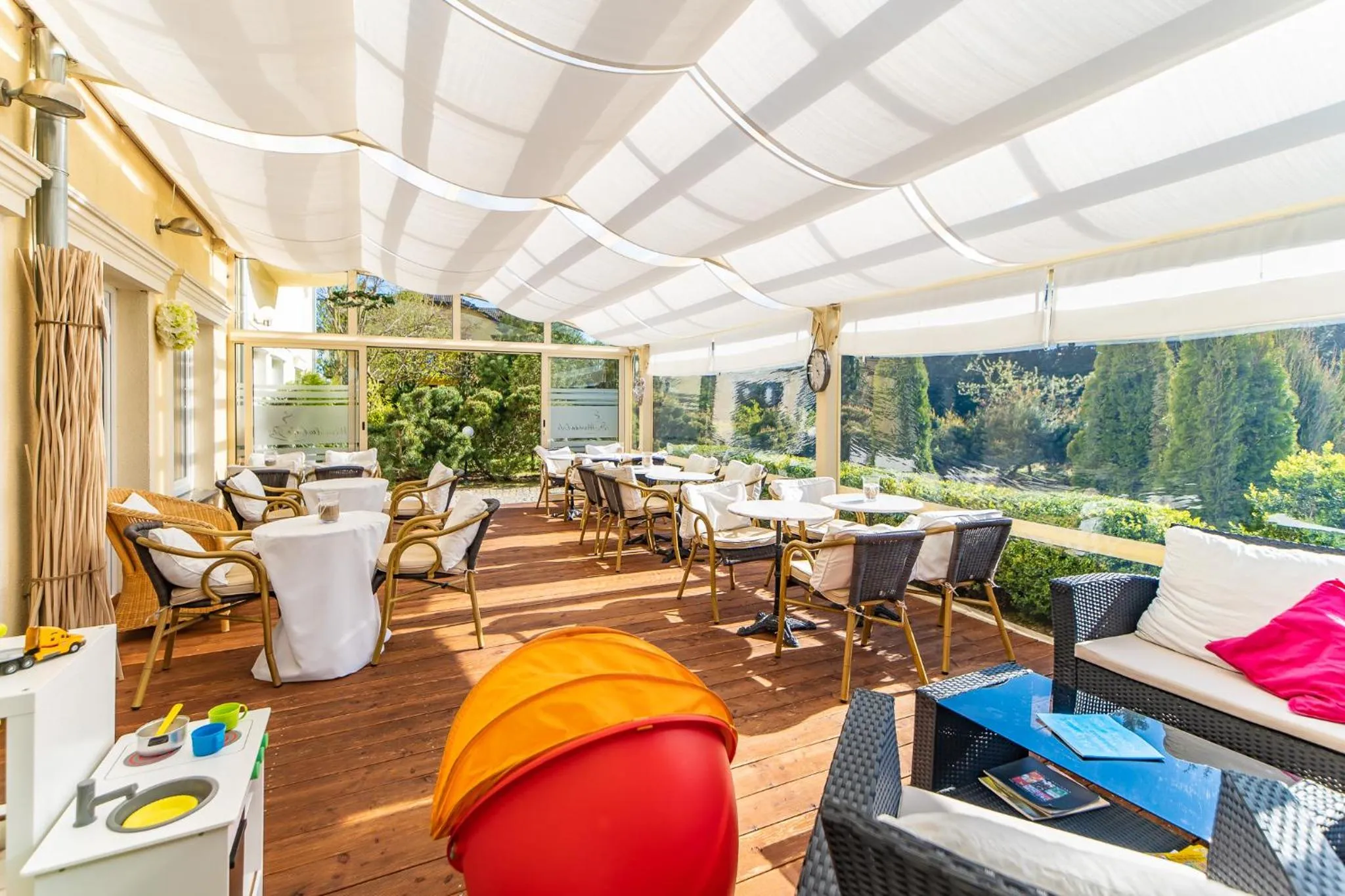 Restaurant/places to eat in Pensjonat Zenit