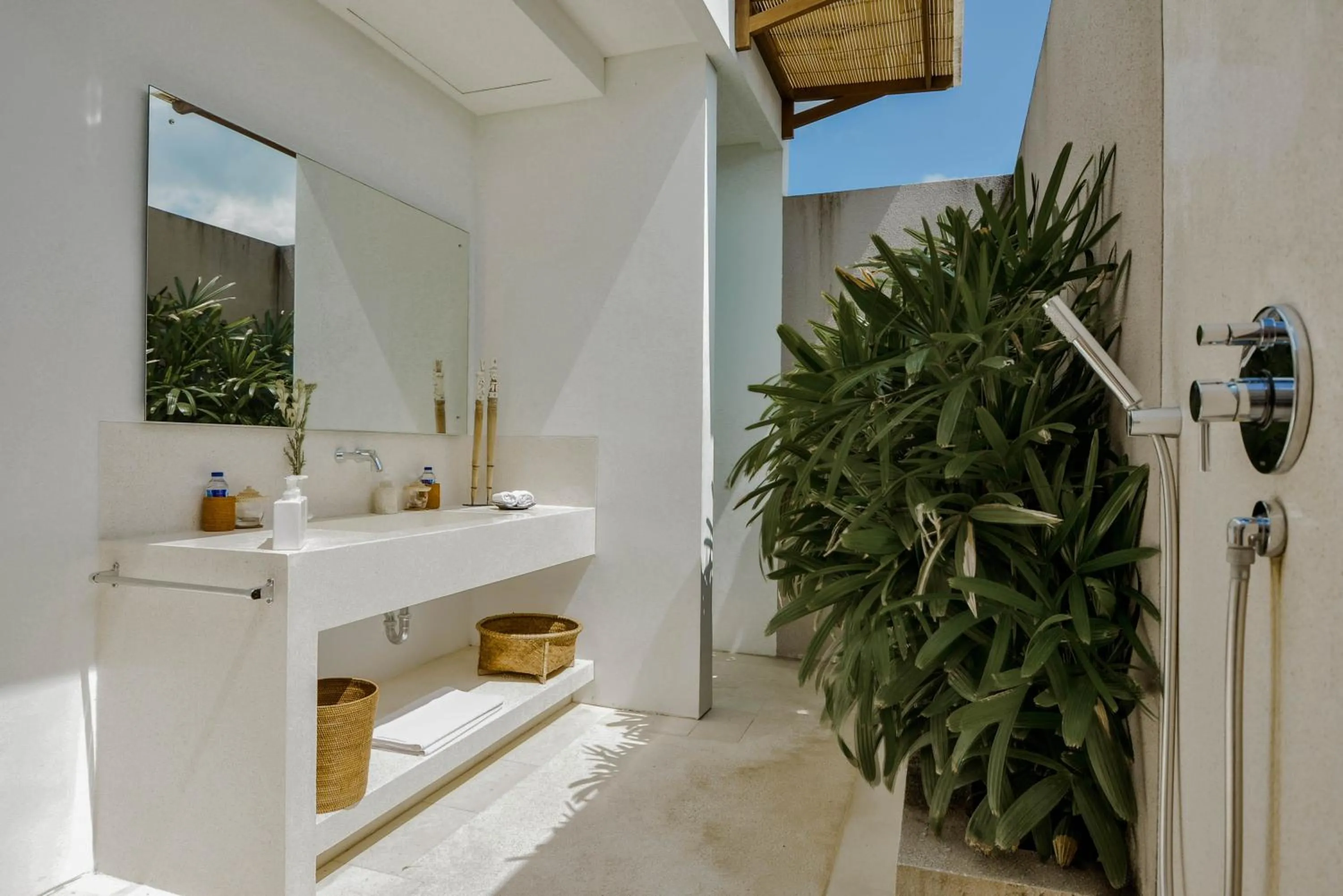 Shower in Villa Chocolat Seminyak