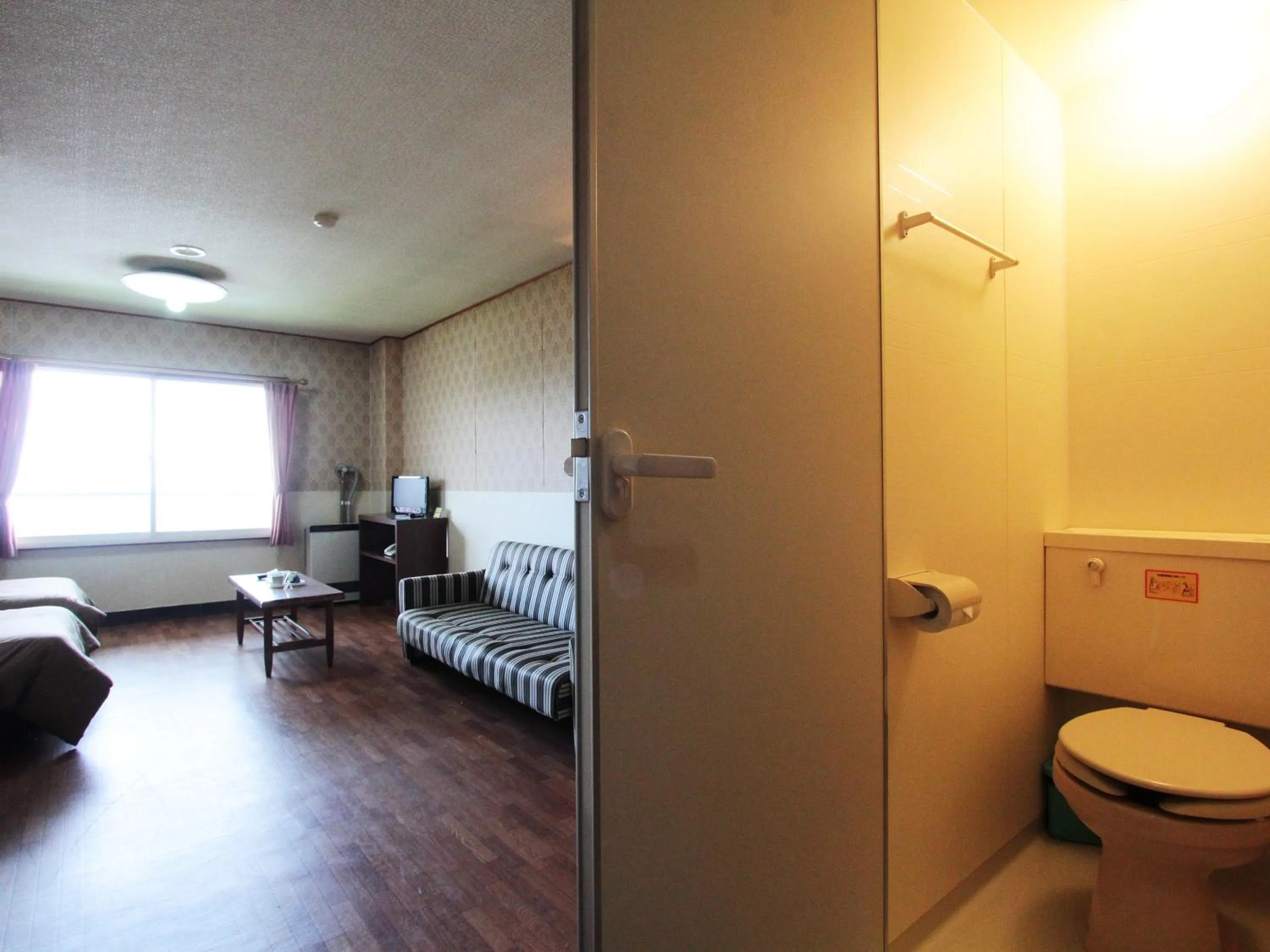 Photo of the whole room in Hotel Moc