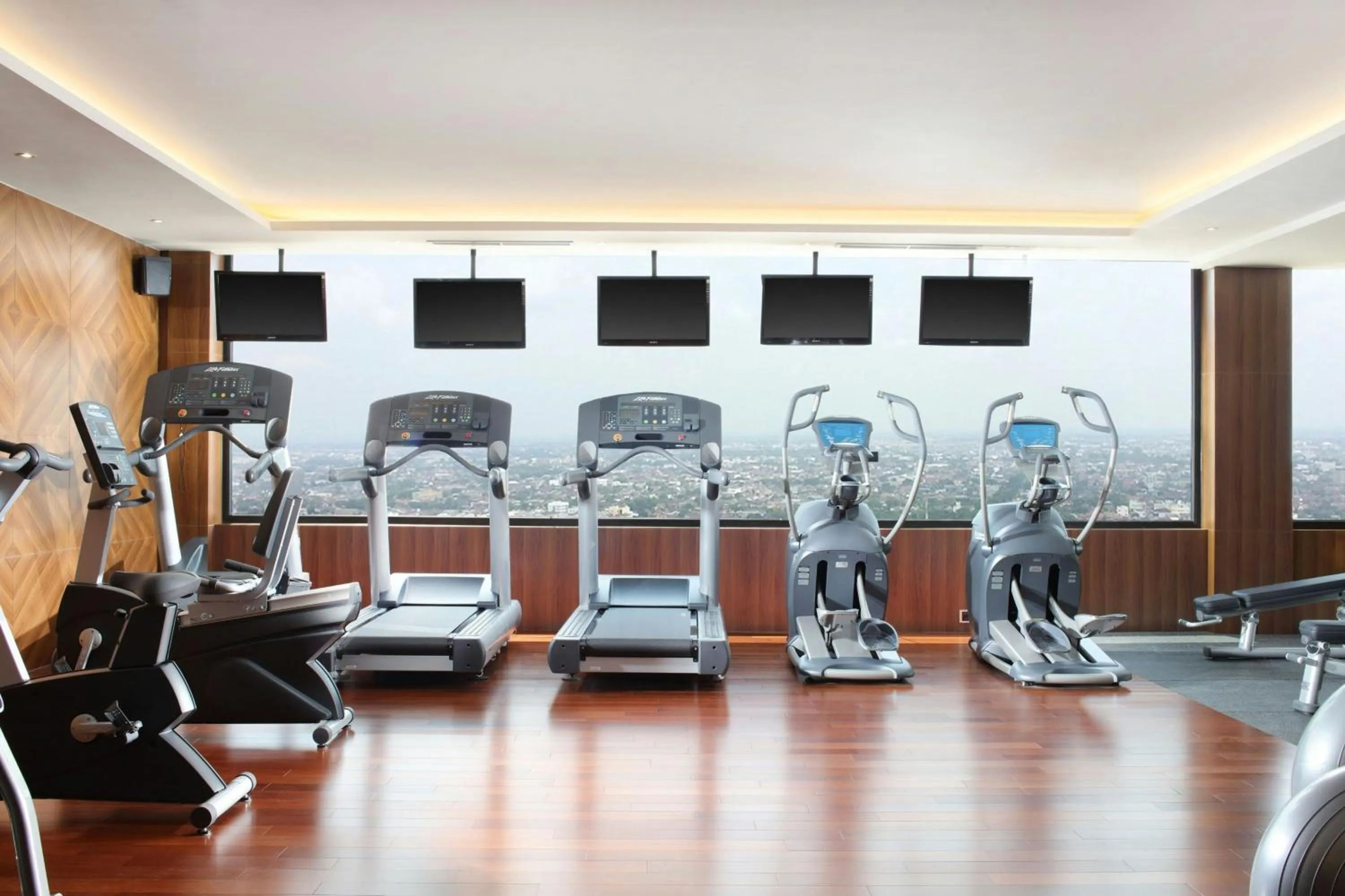 Fitness centre/facilities in Four Points by Sheraton Medan