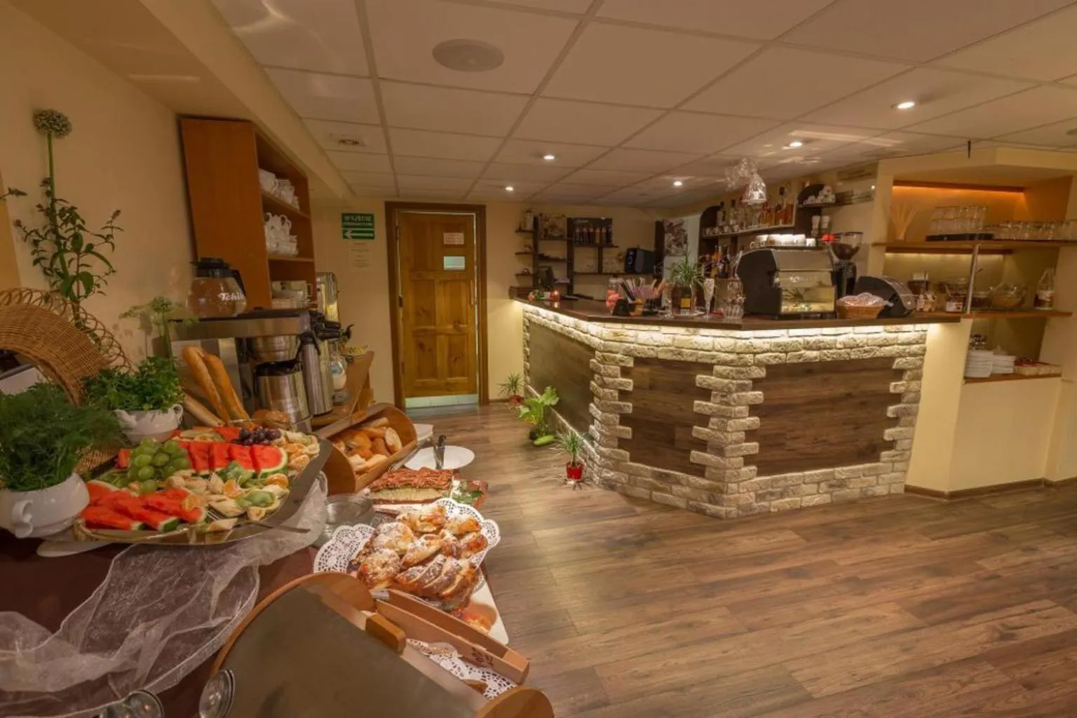 Restaurant/places to eat in Ośrodek FIAN Zakopane - noclegi i konferencje w centrum