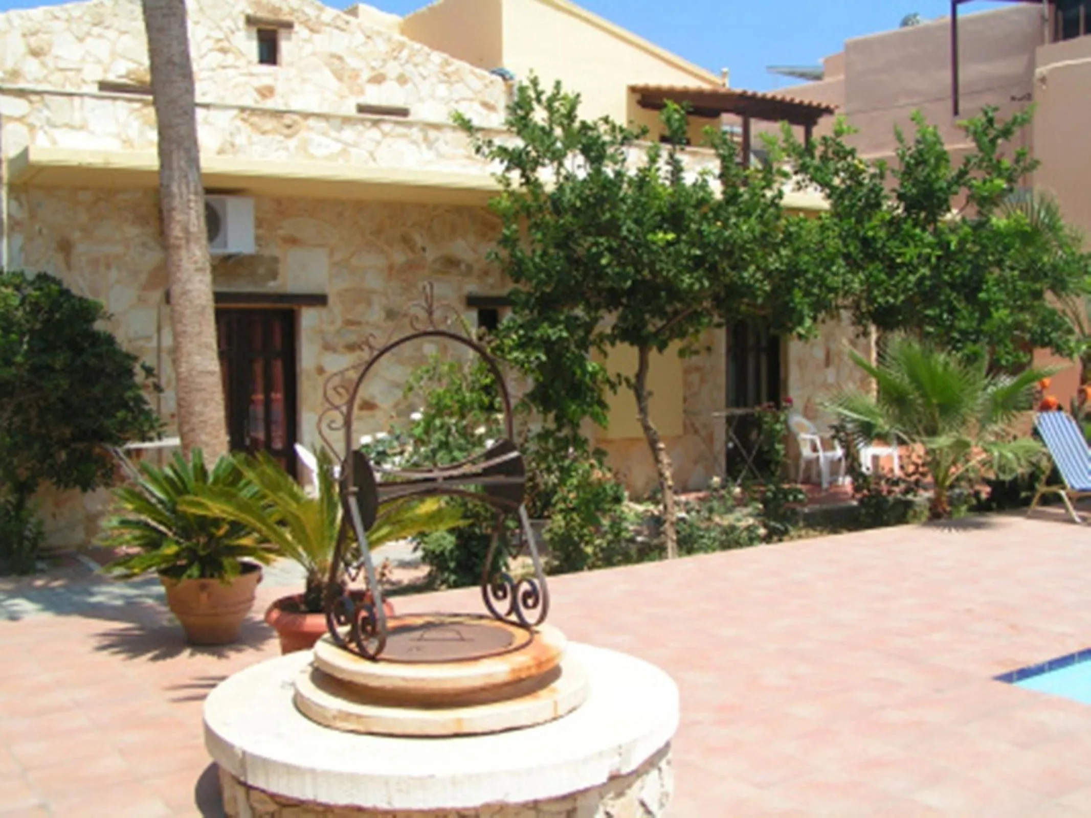 Facade/entrance in Villa Giorgos