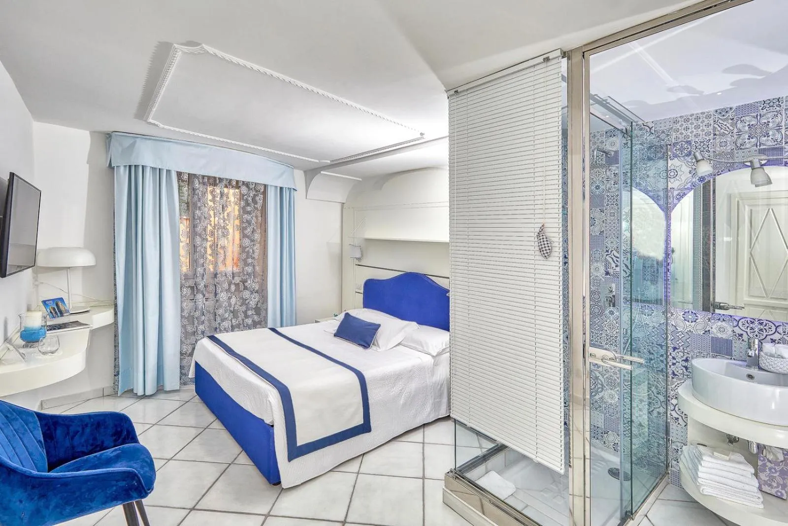 Bed in Le Botteghe 59 Capri