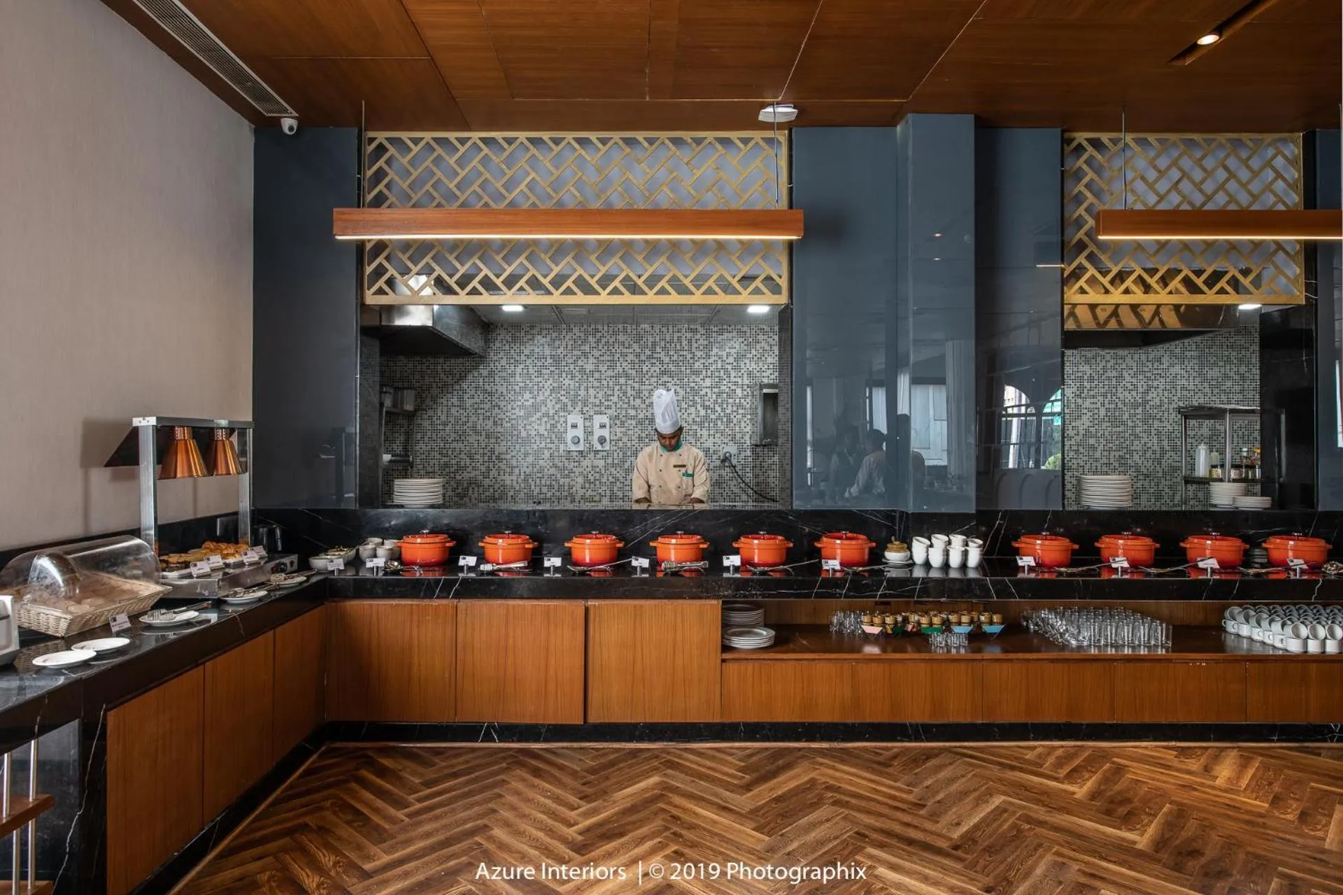 Restaurant/places to eat in Clarks Inn Suites Raipur