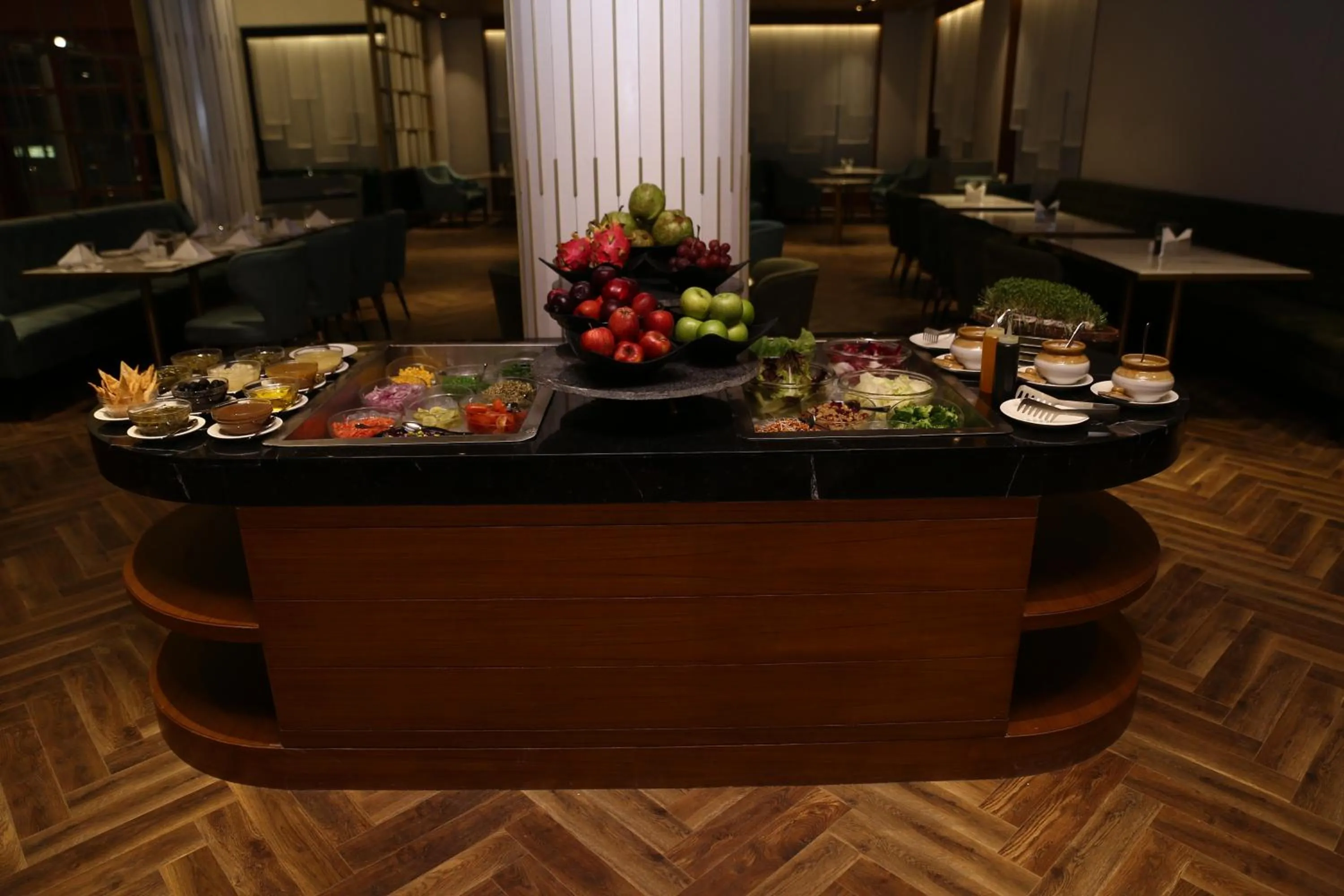 Breakfast in Clarks Inn Suites Raipur