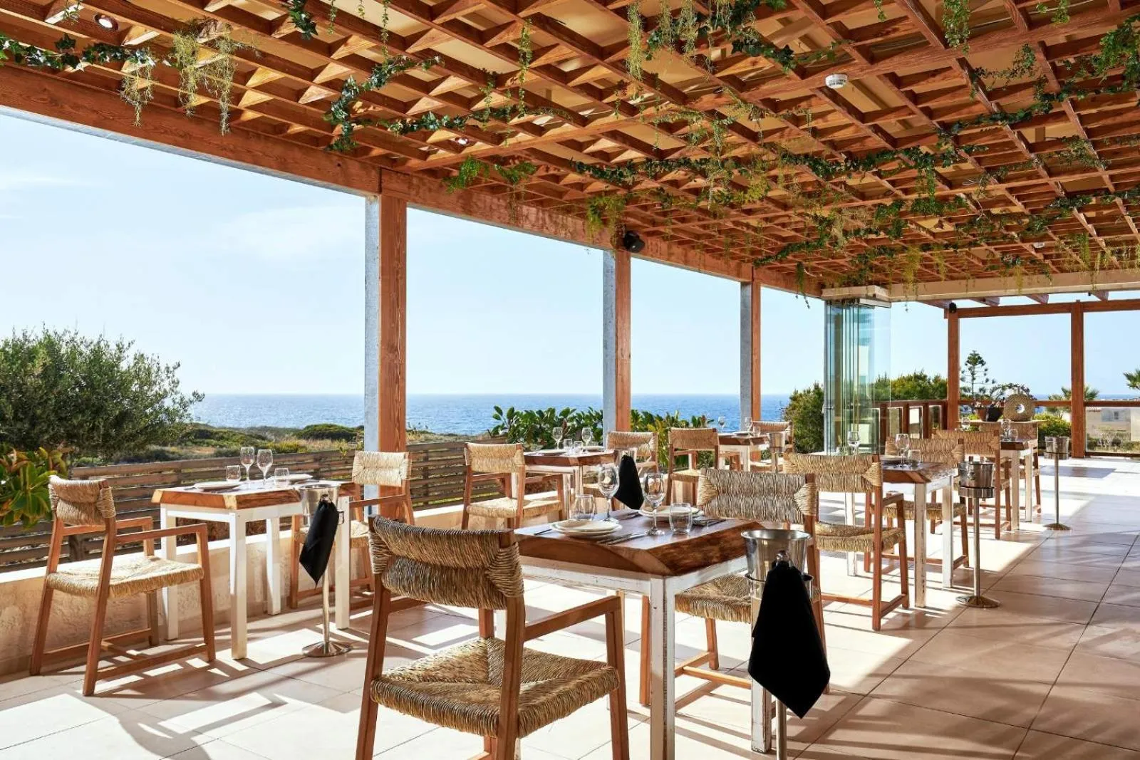 Restaurant/places to eat in Vasia Sea Retreat