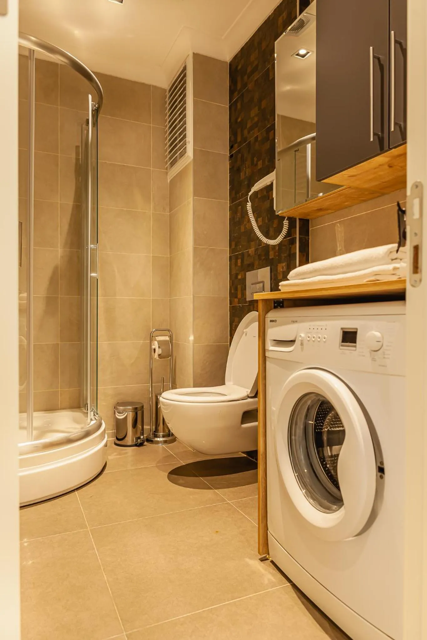 Shower in Norah Suites Hotel İstanbul