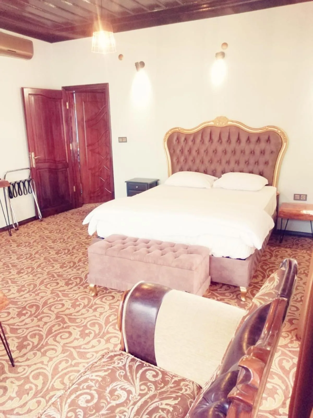 Bedroom in Kayıbeyi Hotel & Restaurant