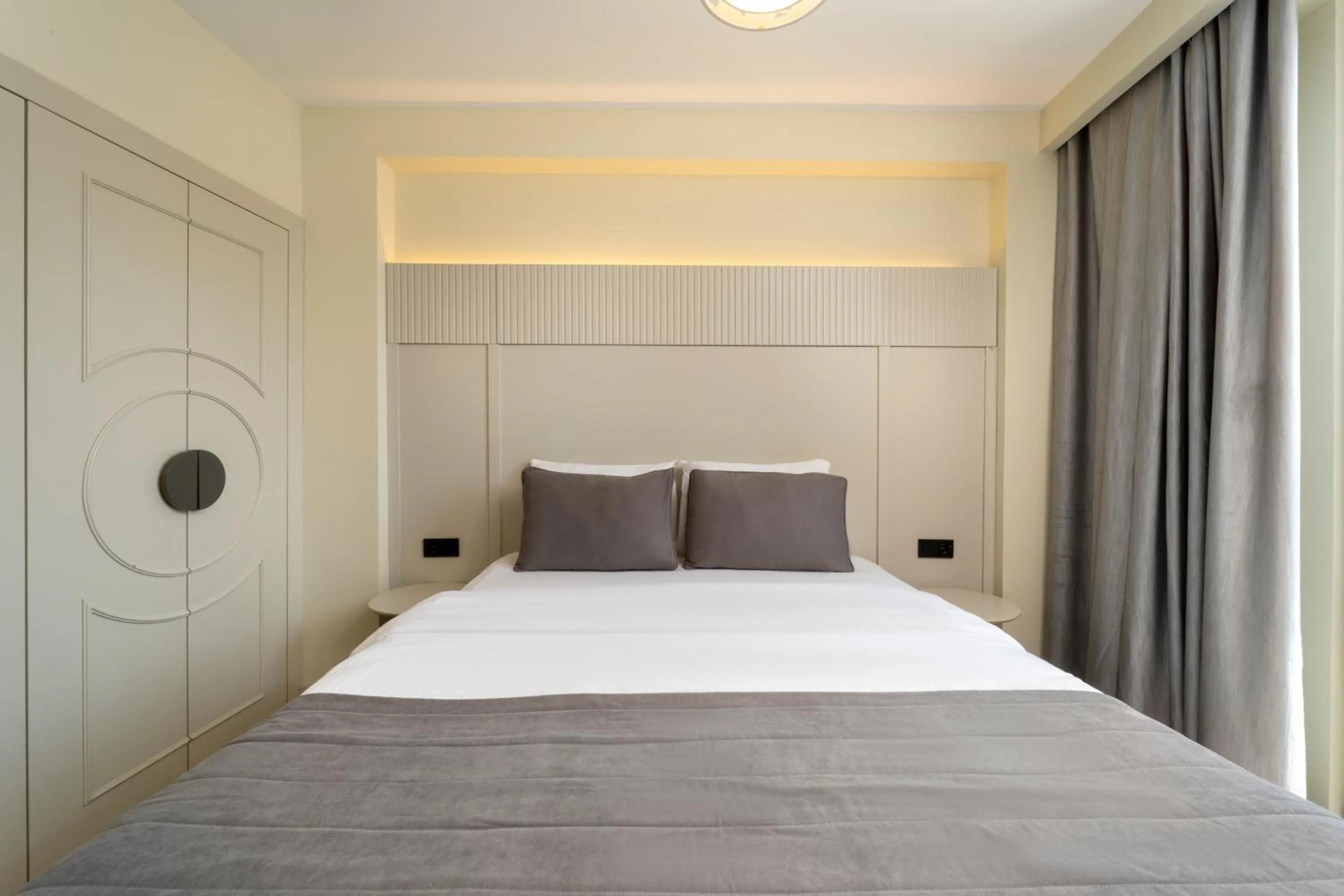 Photo of the whole room in Orka Taksim Apart Hotel