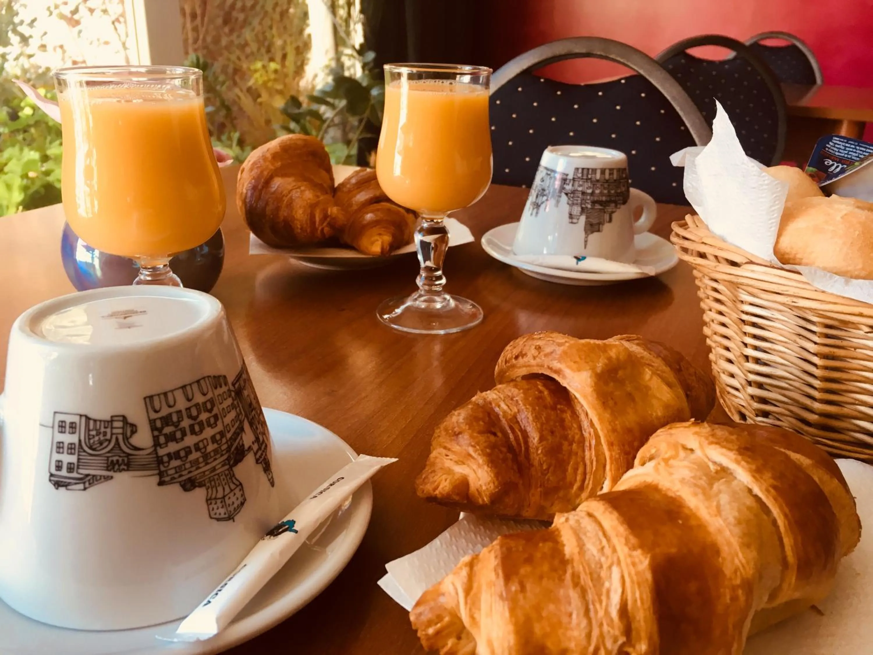 Continental breakfast in Hôtel Sampiero
