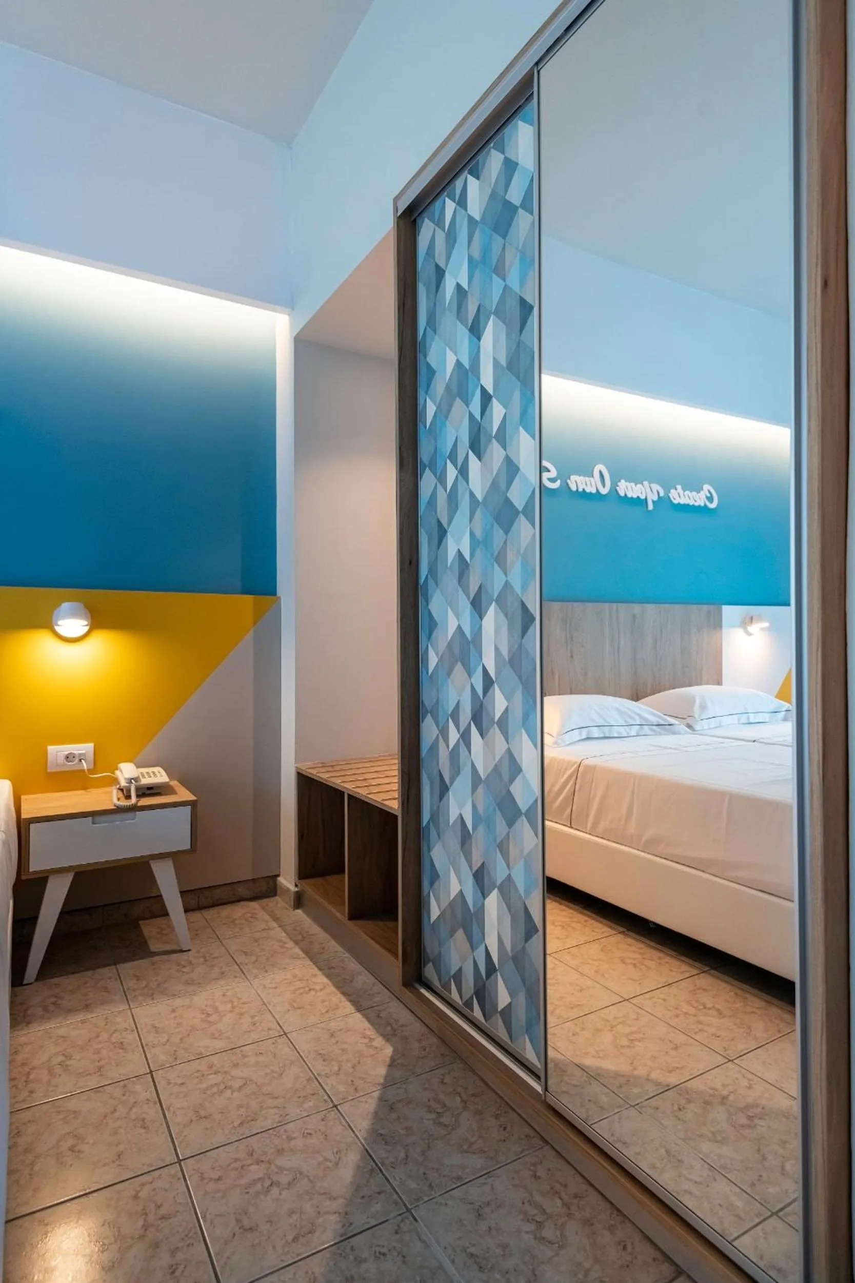 Bedroom, Bed in Olympia Hotel