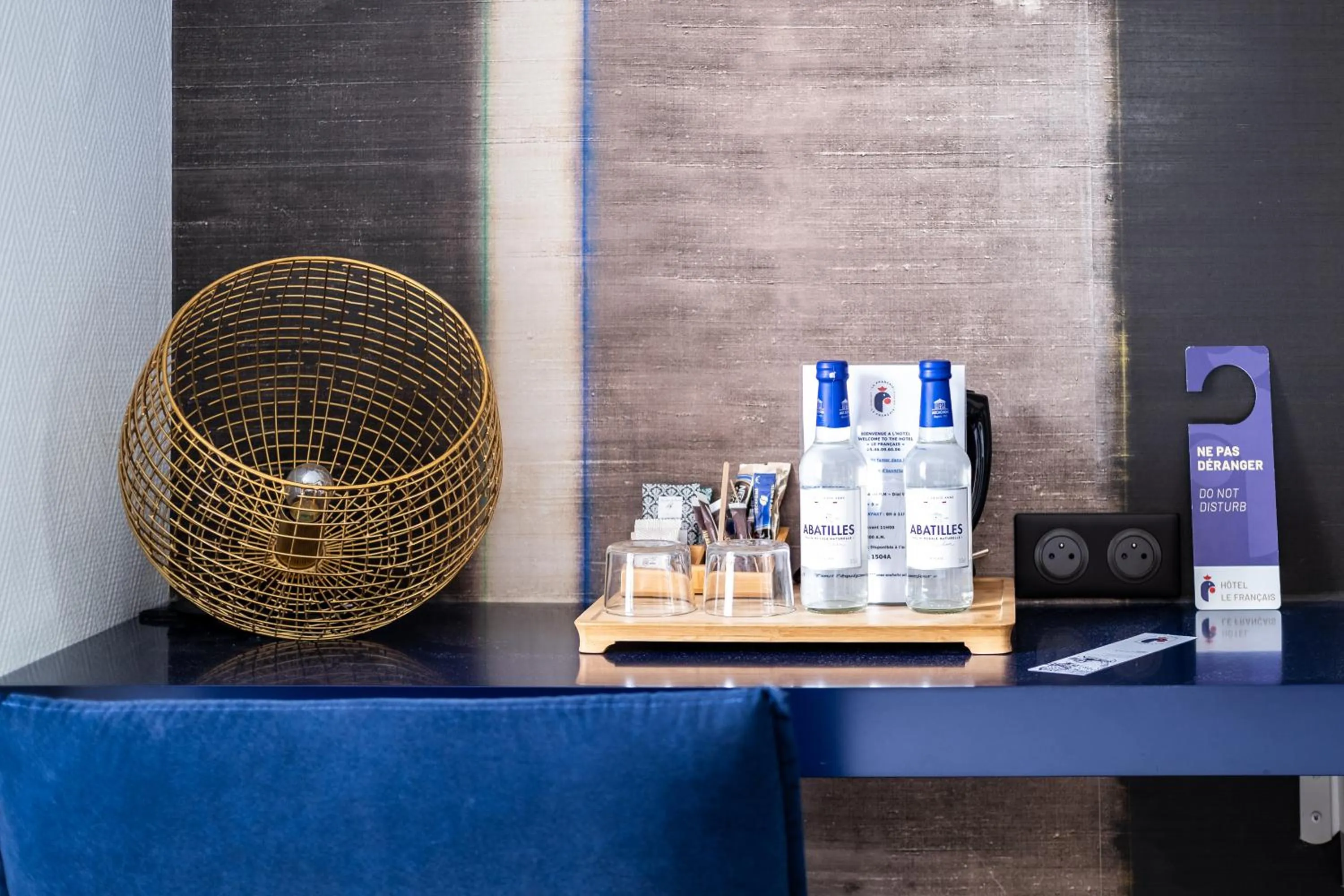 Coffee/tea facilities in Hôtel Le Français