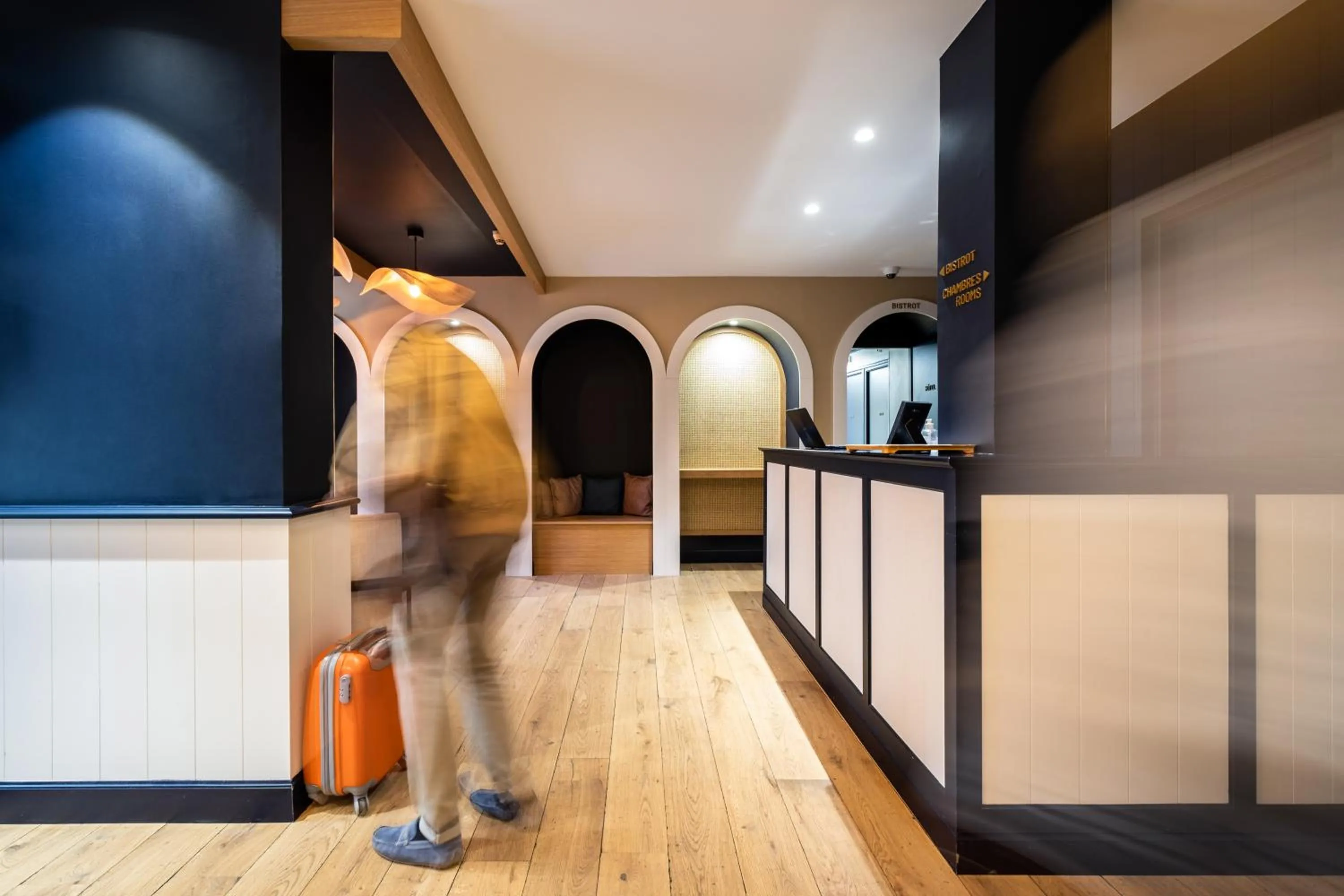 Facade/entrance in Hôtel Le Français