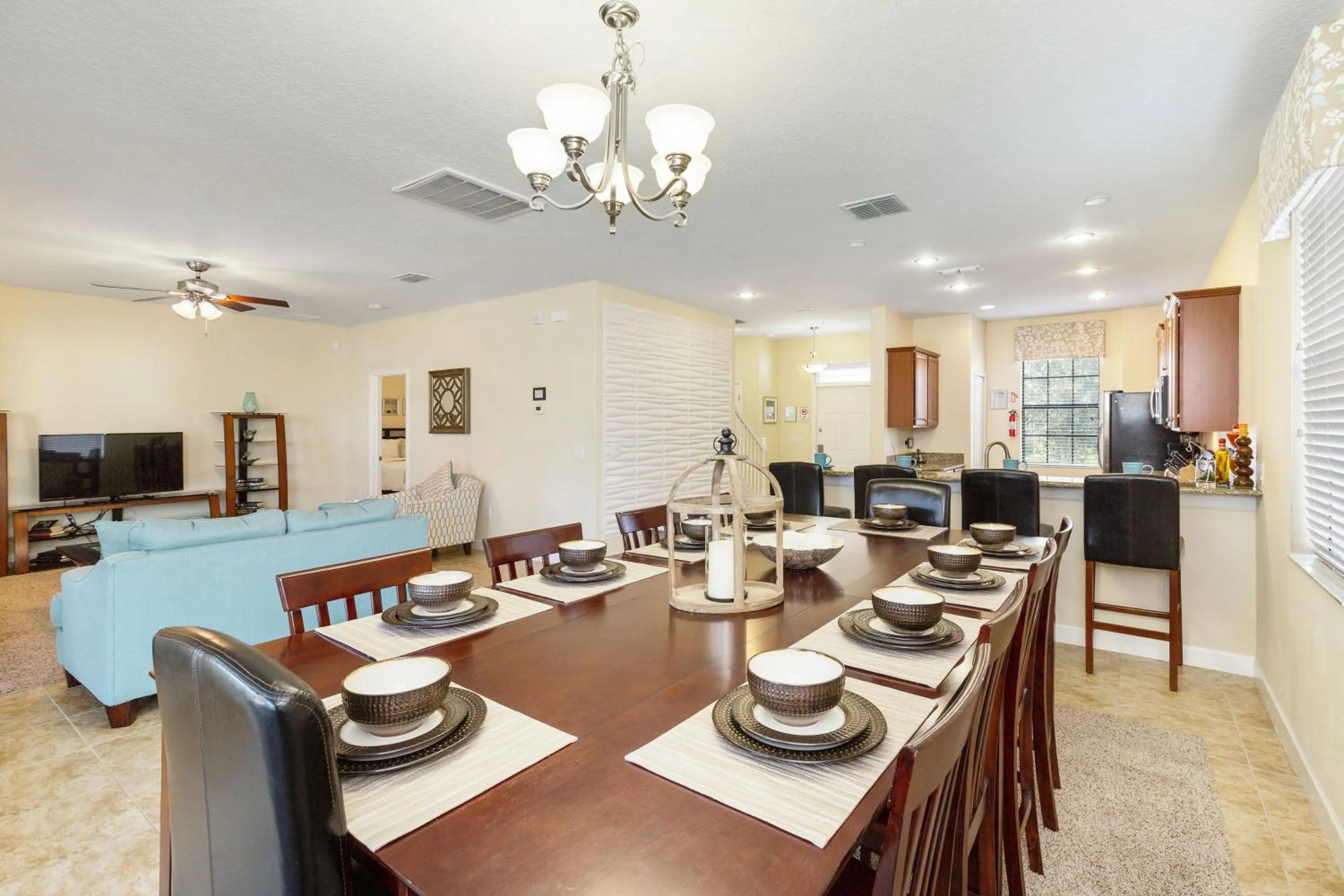 Dining area in Moonlight Ridge - 5 bed ChampionsGate Resort pool home