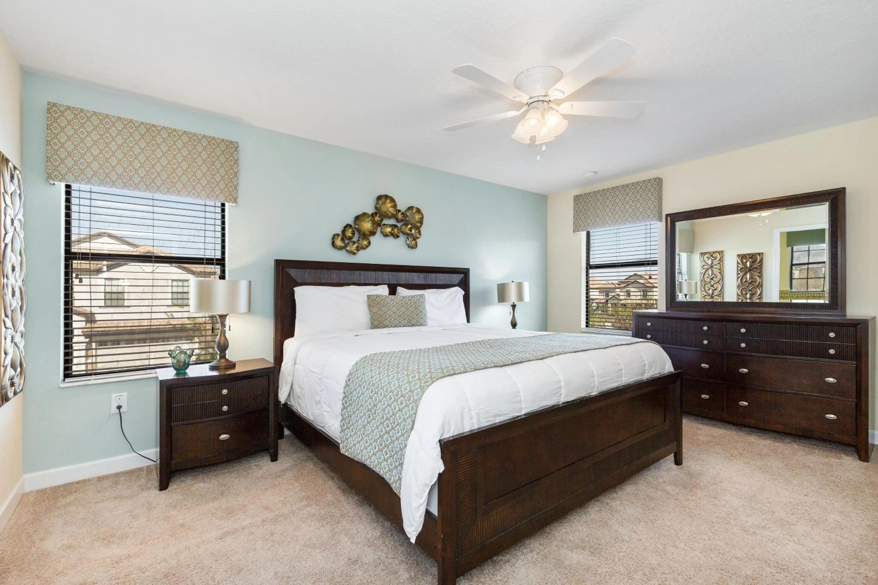 Bed in Moonlight Ridge - 5 bed ChampionsGate Resort pool home