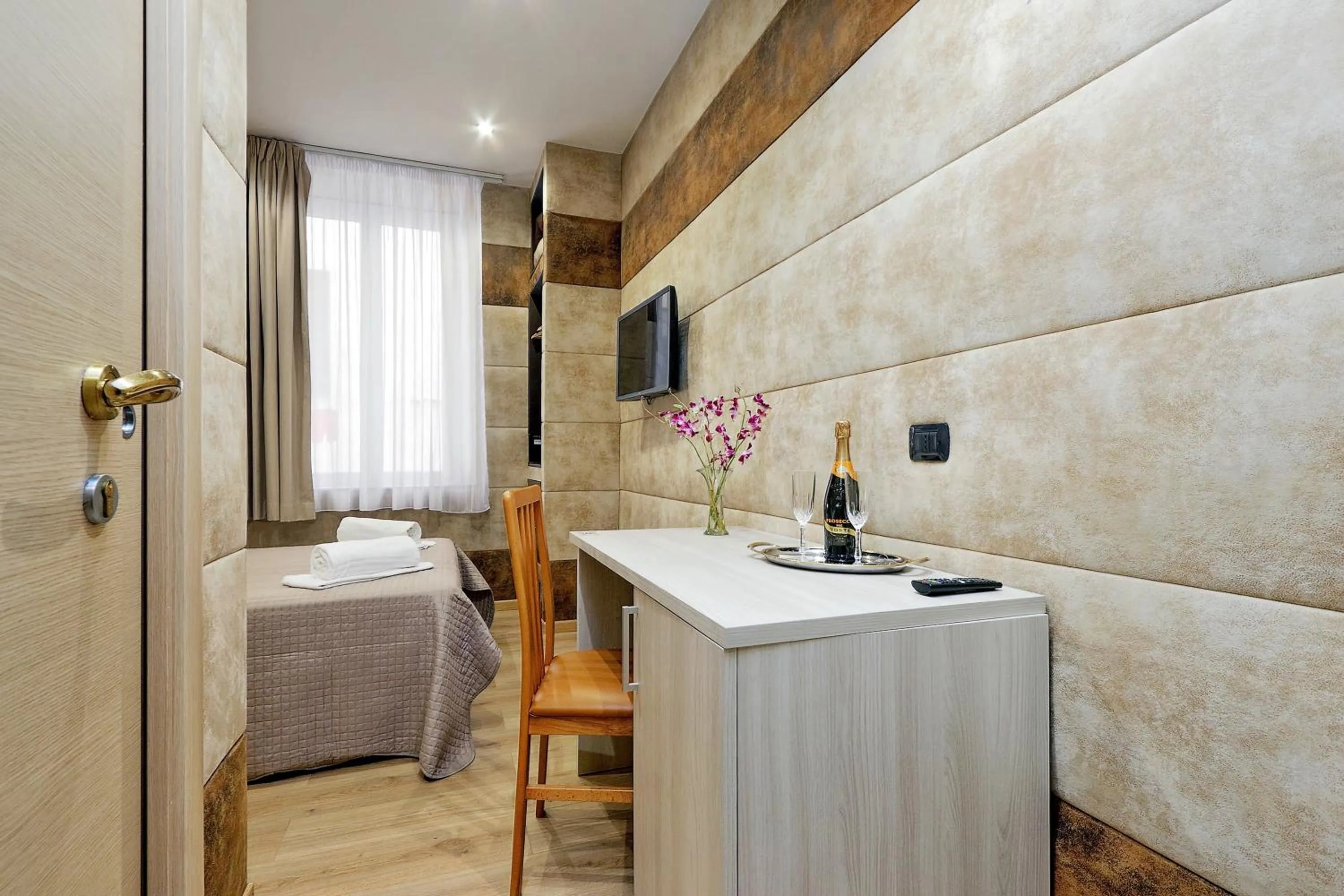 Bed in Gialli Vatican Guesthouse