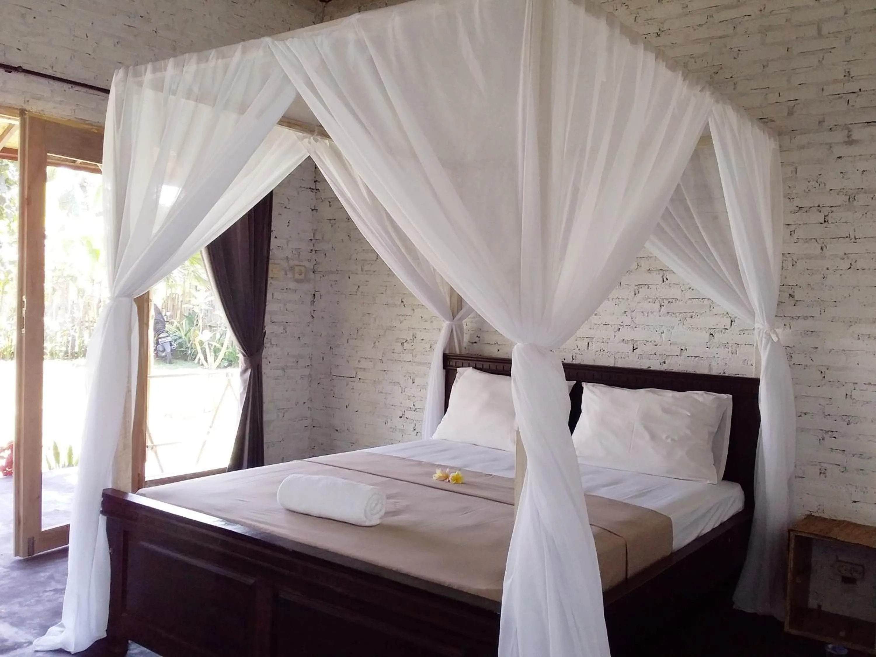 Bedroom, Bed in Jungle House - surf & stay