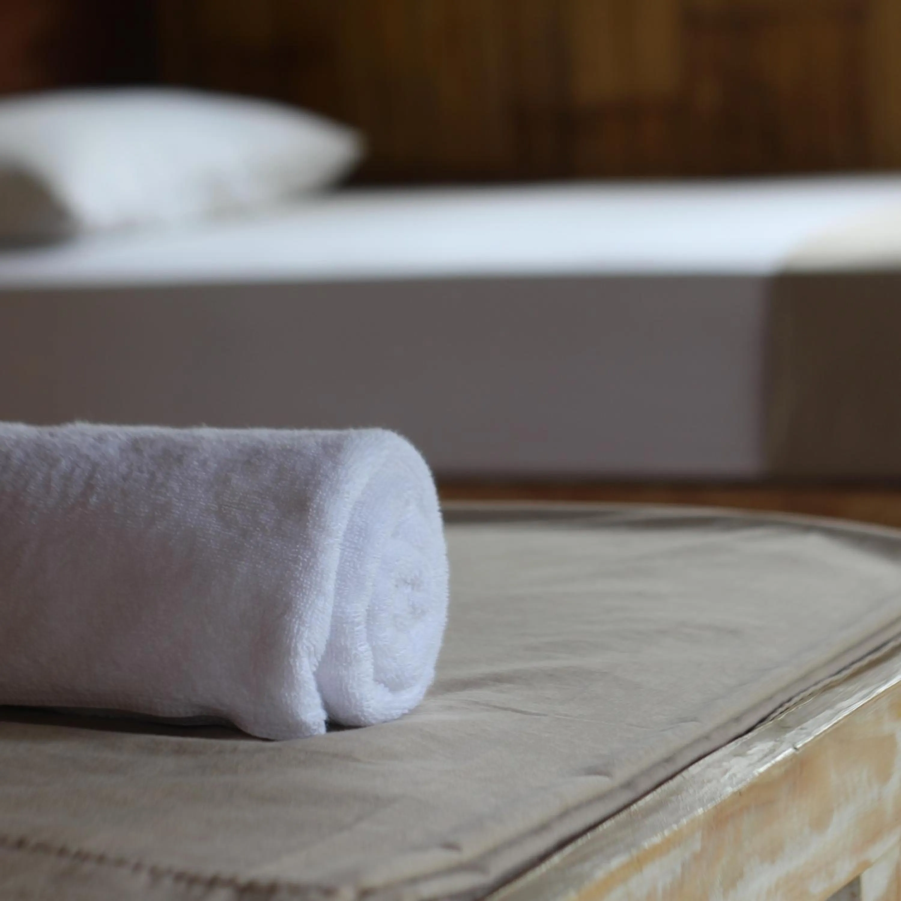 Bed in Jungle House - surf & stay