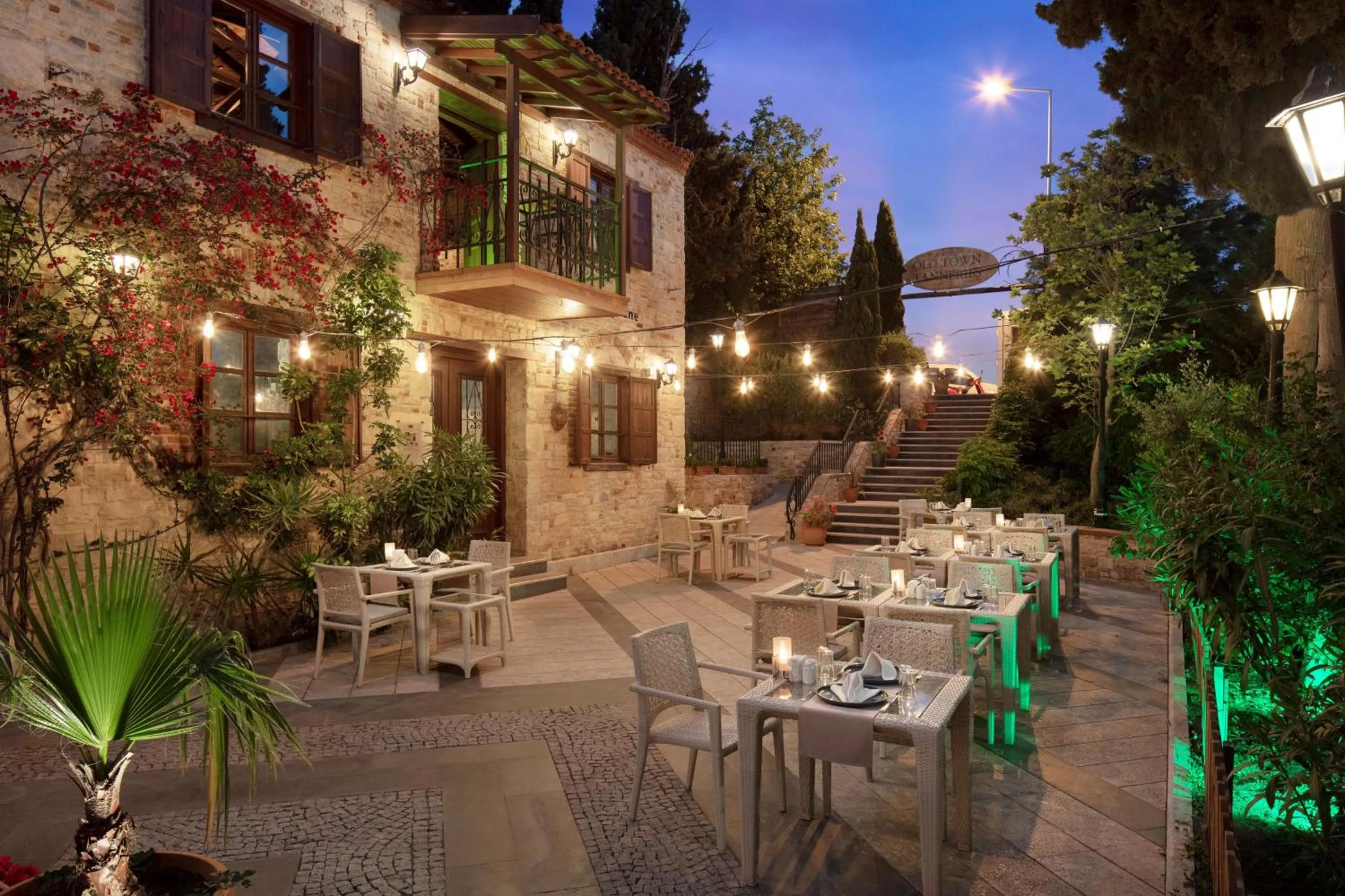 Restaurant/places to eat in DoubleTree by Hilton Kusadasi