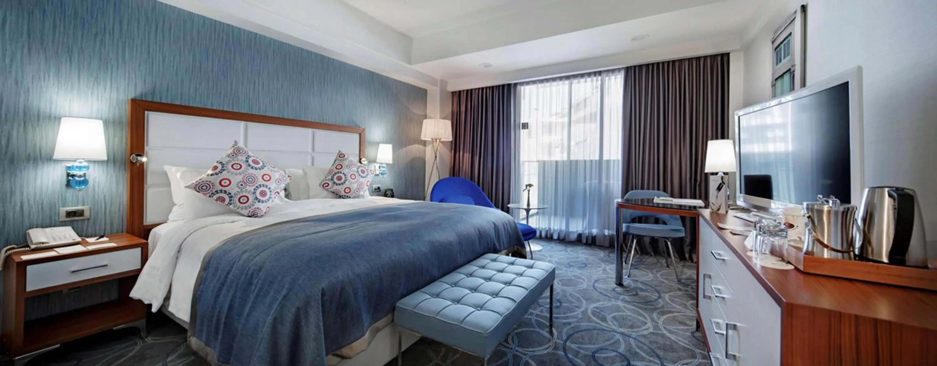 Bed in DoubleTree by Hilton Kusadasi