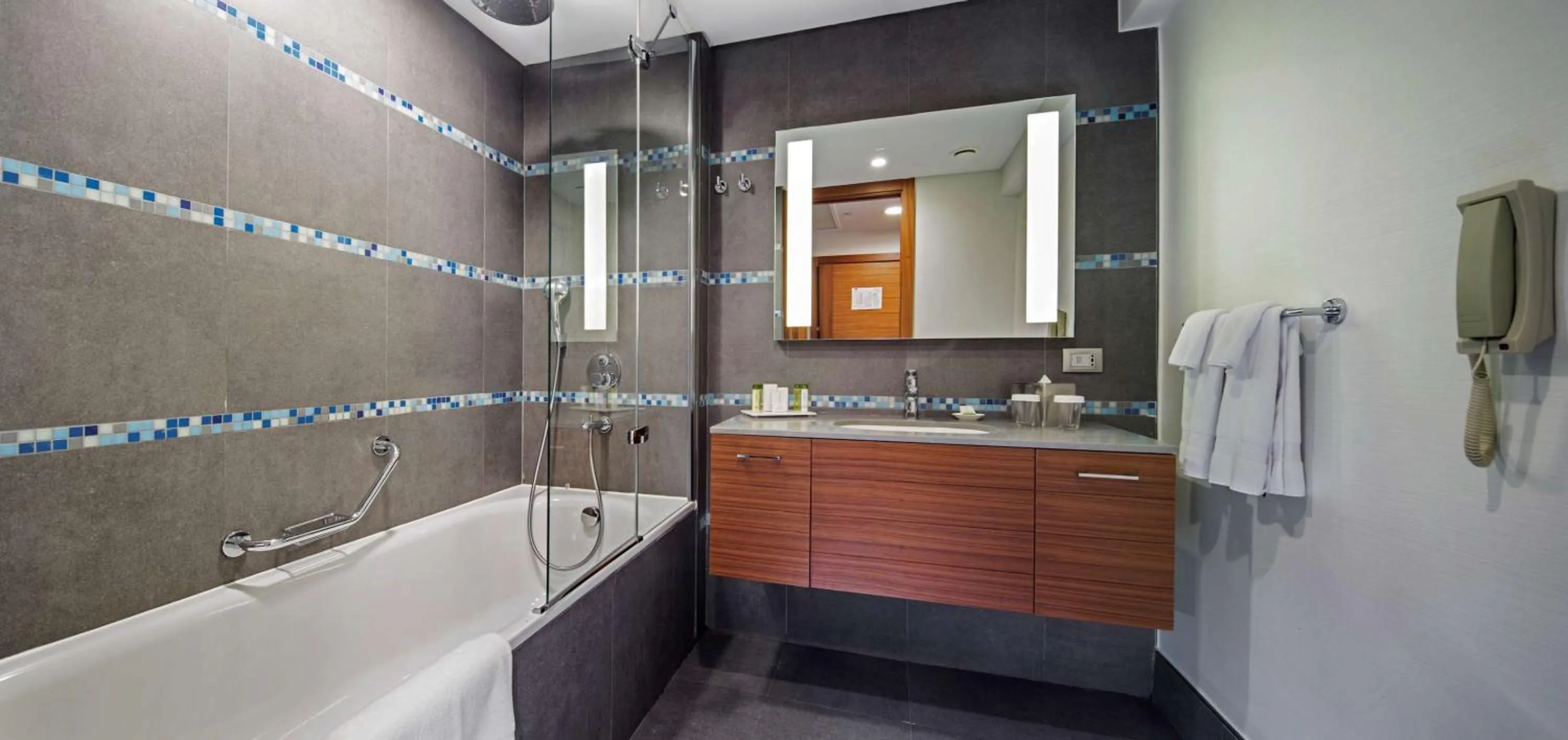 Bathroom in DoubleTree by Hilton Kusadasi