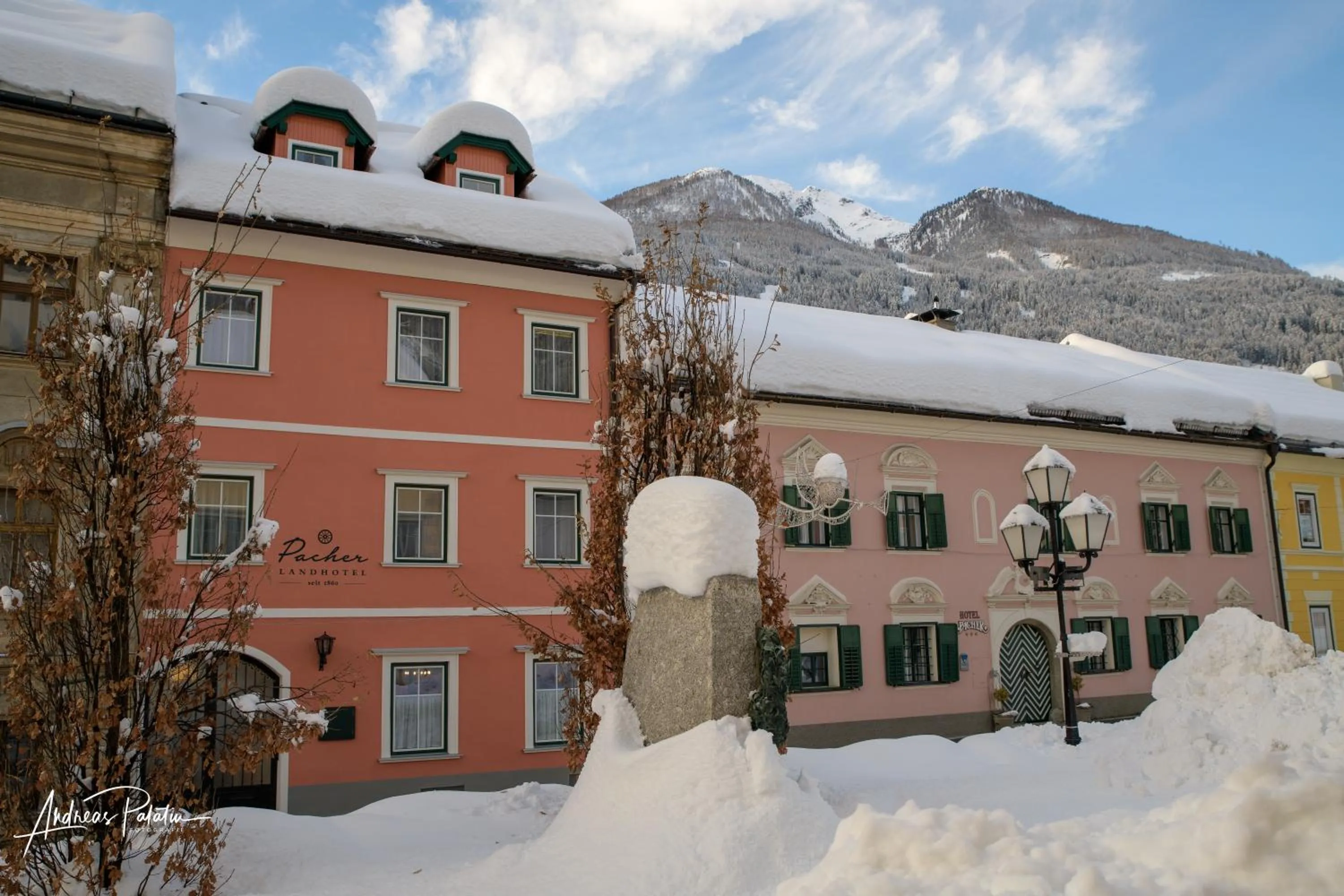 Facade/entrance in Landhotel Pacher