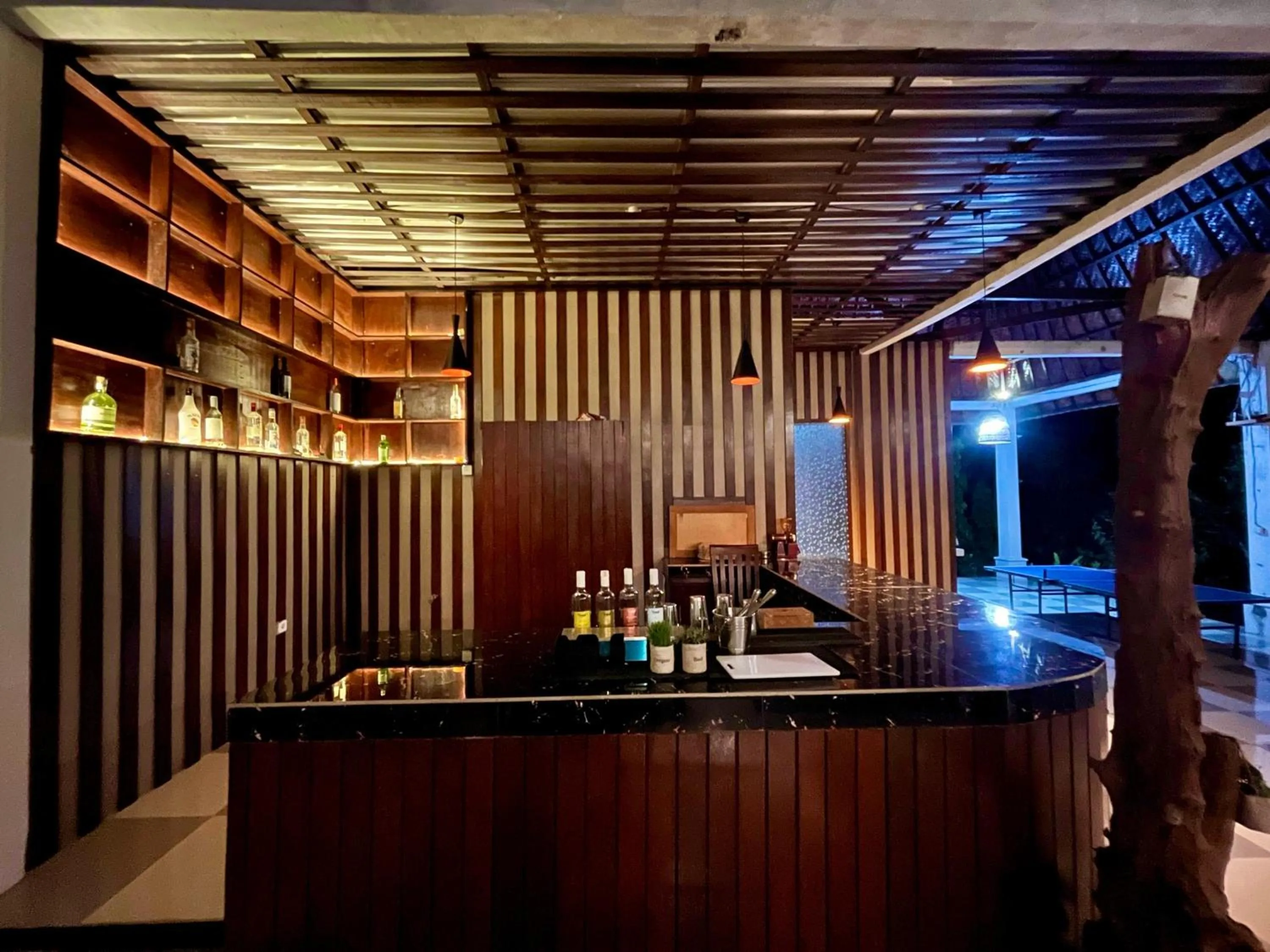 Food and drinks in Arya Resort Nusa Penida