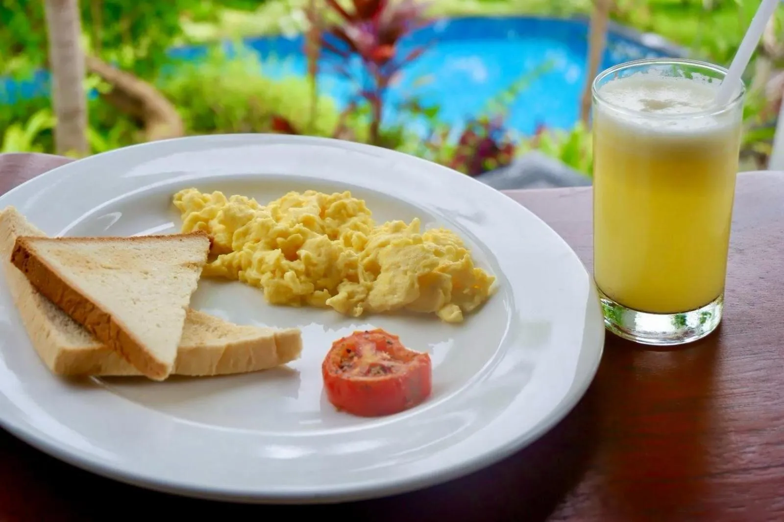 Food and drinks in Arya Resort Nusa Penida