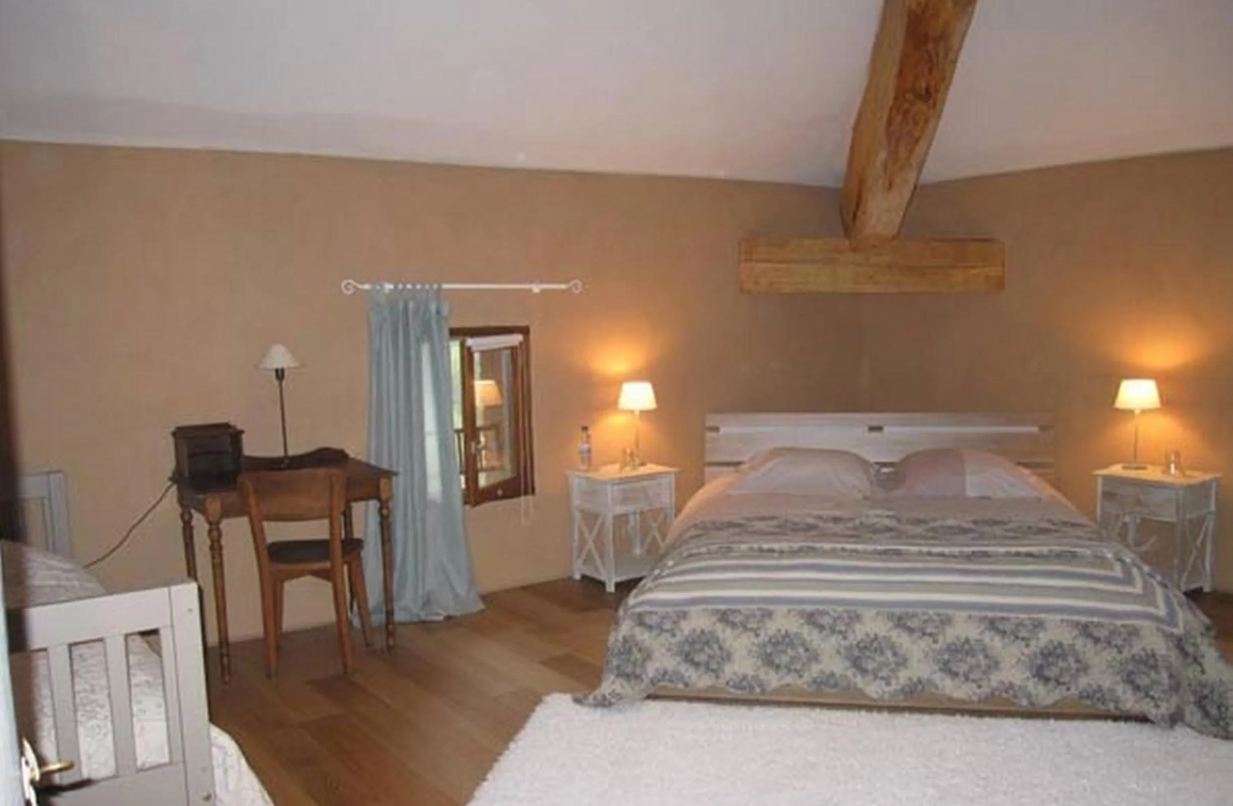 Photo of the whole room, Bed in Le Fraysse