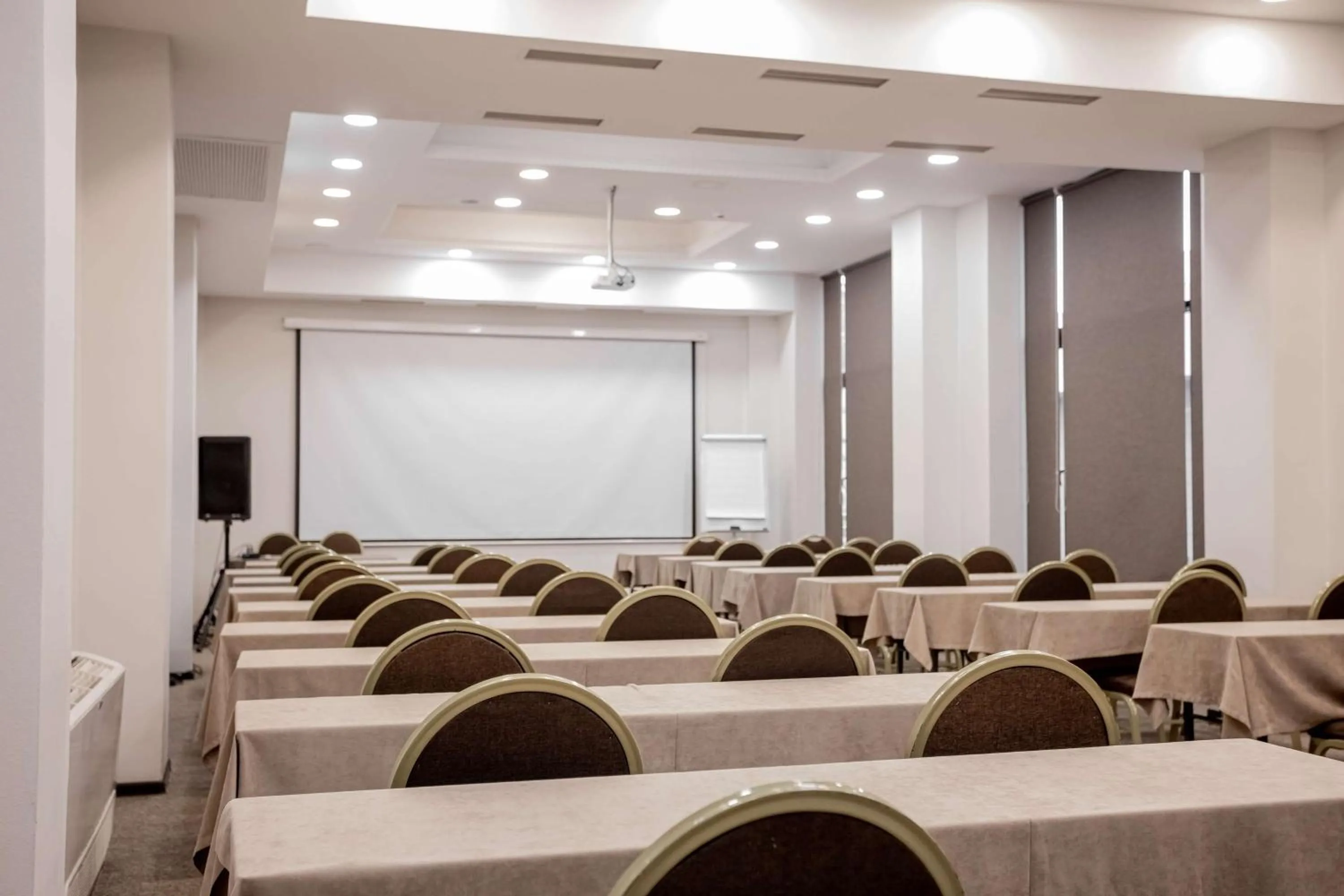 Meeting/conference room in Best Western Plus Atakent Park Hotel