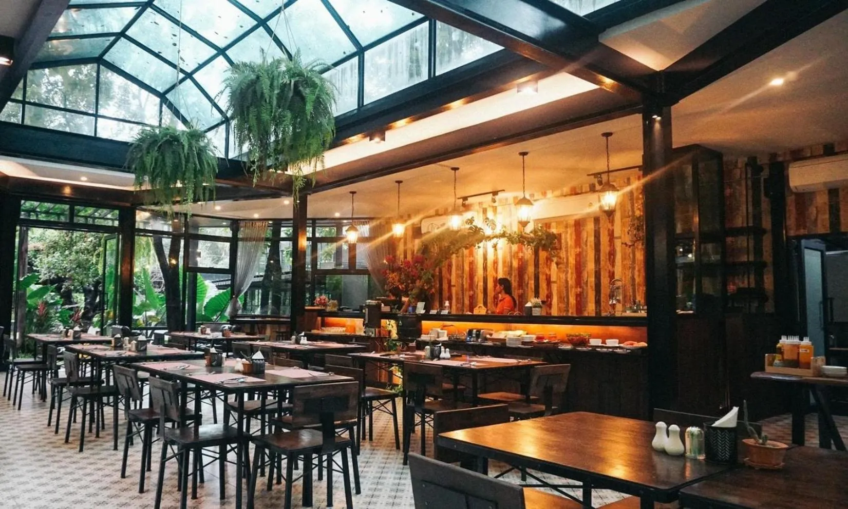 Restaurant/places to eat in TREX Buriram Boutique Hotel