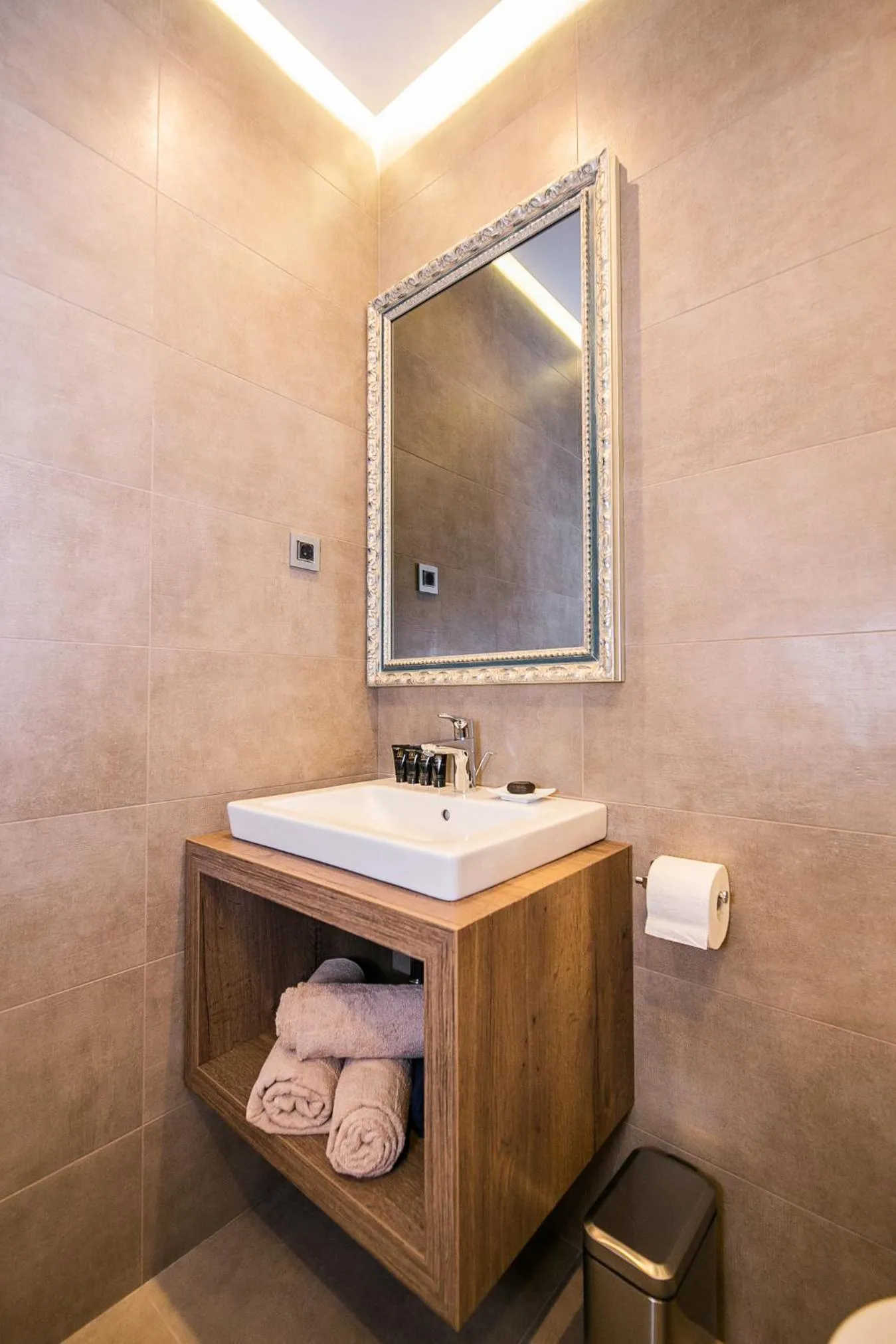 Toilet in Teatro Suite & Rooms
