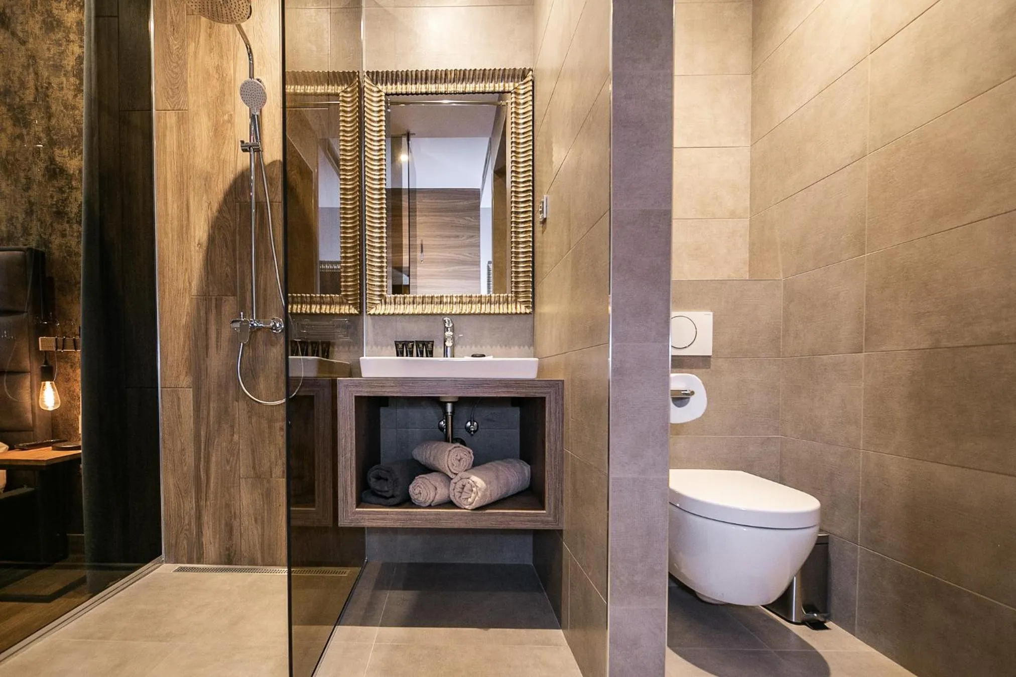 Toilet in Teatro Suite & Rooms
