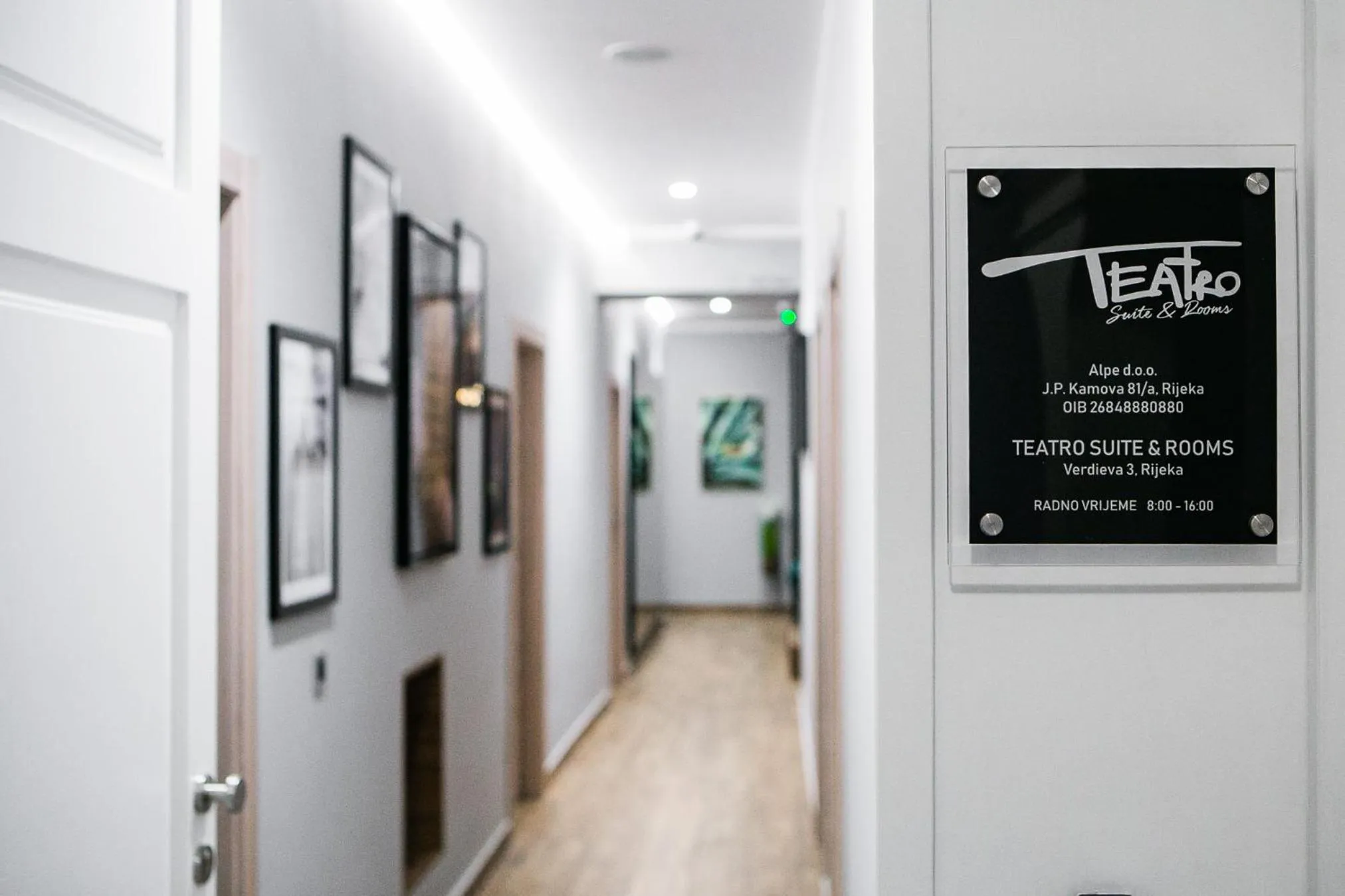 Logo/Certificate/Sign in Teatro Suite & Rooms